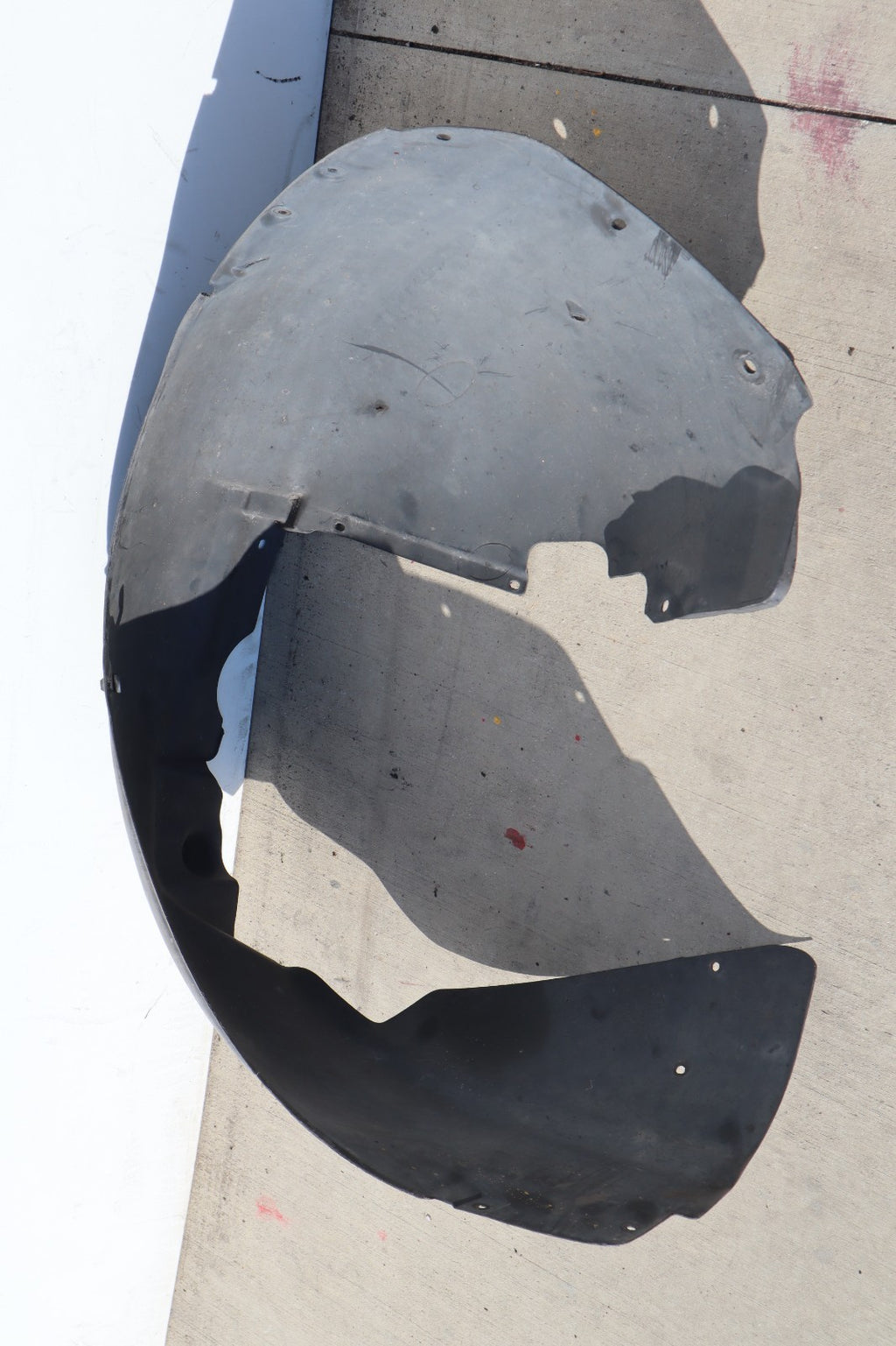 2002-2005 AUDI A4 B6 CONVERTIBLE RIGHT SIDE WHEEL ARCH LINER OEM 8H0821172