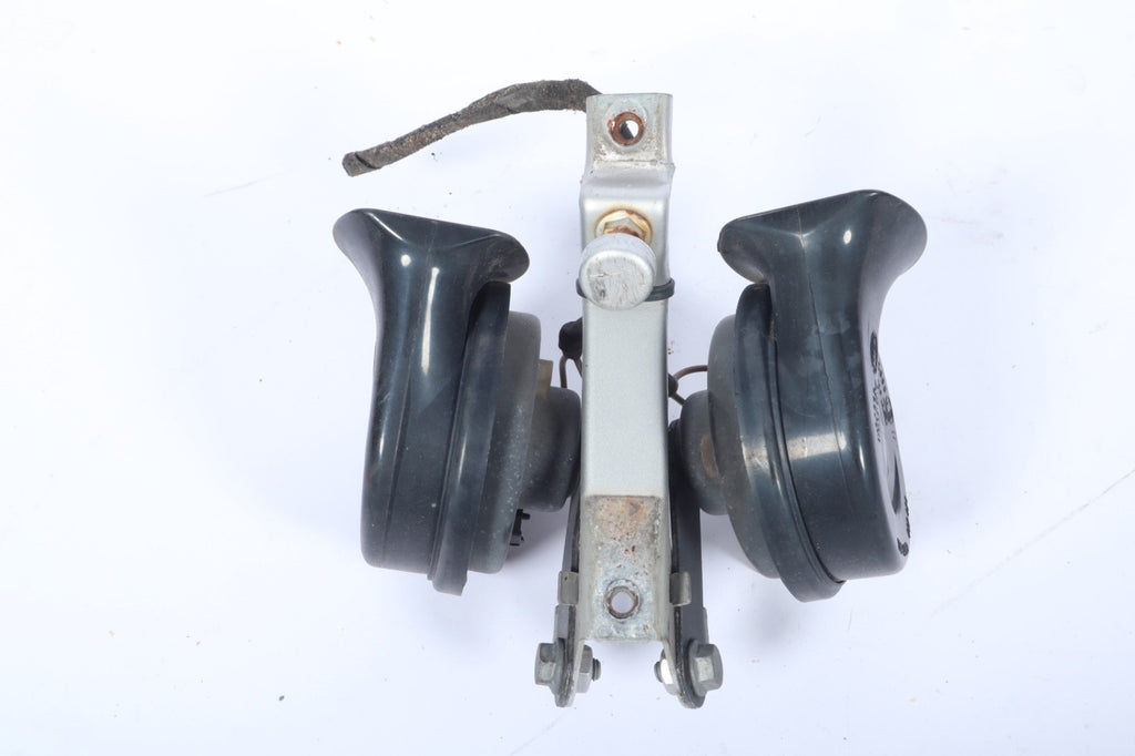 98-03 Mercedes W208 CLK430 CLK320 HIGHT LOW HORN HORNS W/BRACKET HOLDER OEM