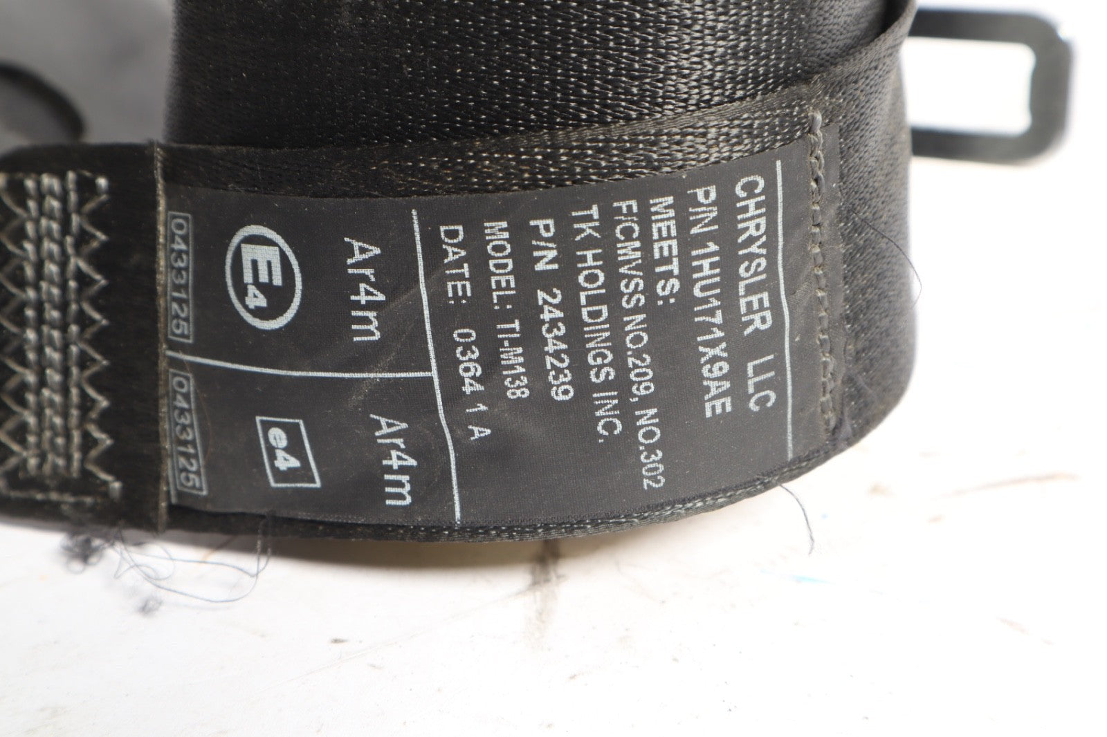 2011 - 2014 Dodge Charger Rear Center Seat Belt Retractor Pursuit OEM