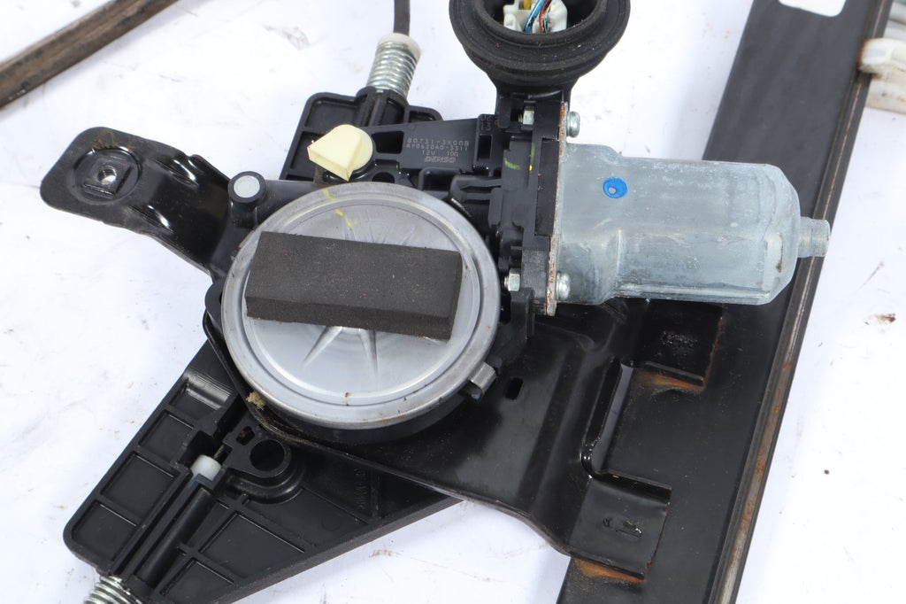 2013-2020 NISSAN PATHFINDER FRONT LEFT SIDE DOOR WINDOW REGULATOR W MOTOR OEM