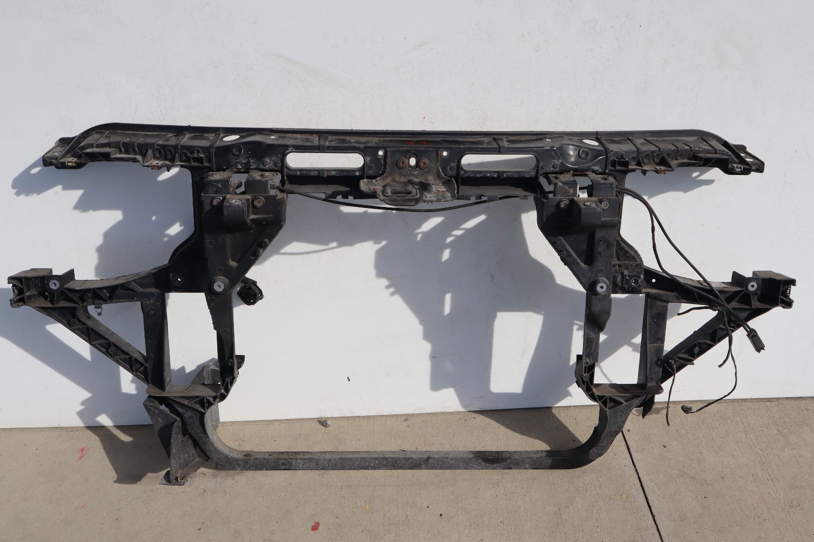 2004-2010 BMW E83 X3 SRADIATOR SUPPORT  OEM