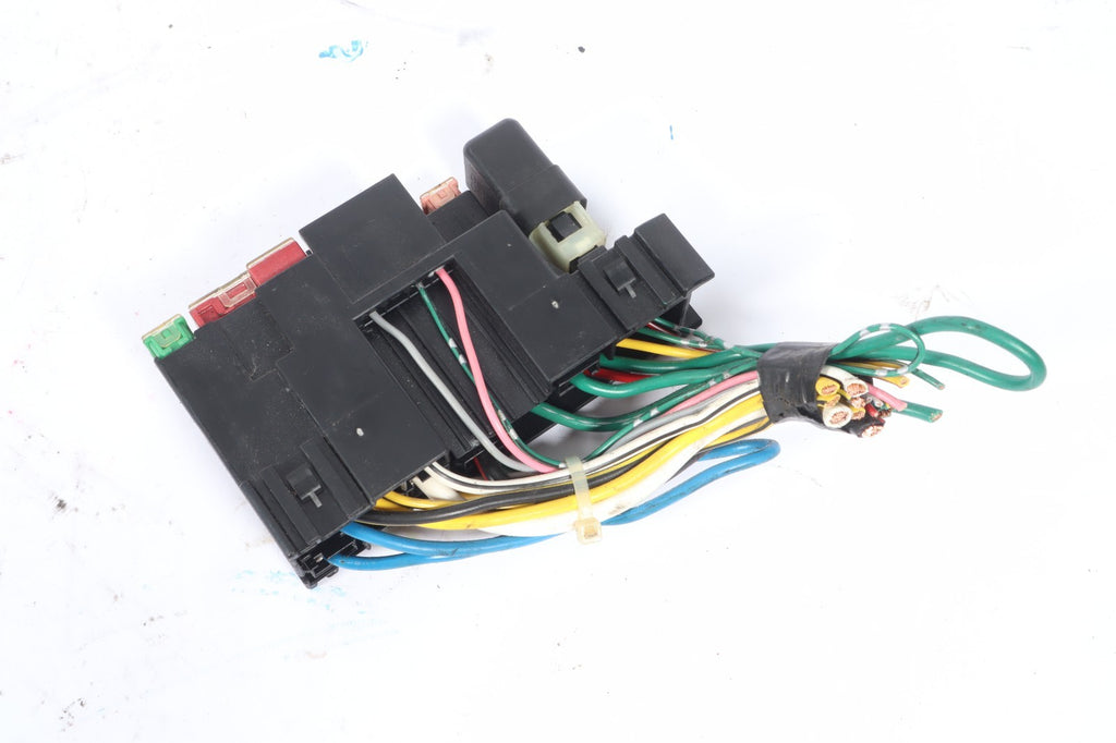 2005-2012 NISSAN PATHFINDER FUSE RELAY BOX JUNCTION BLOCK OEM
