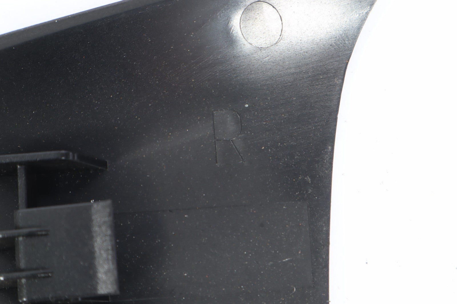 2016–2019 BUICK CASCADA RIGHT MOLDING PANEL OEM