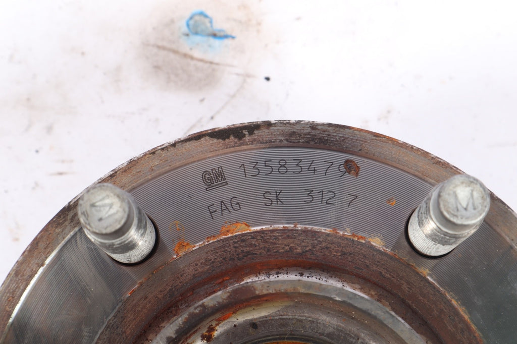 2016-2019 BUICK CASCADA REAR HUB LEFT OR RIGHT OEM