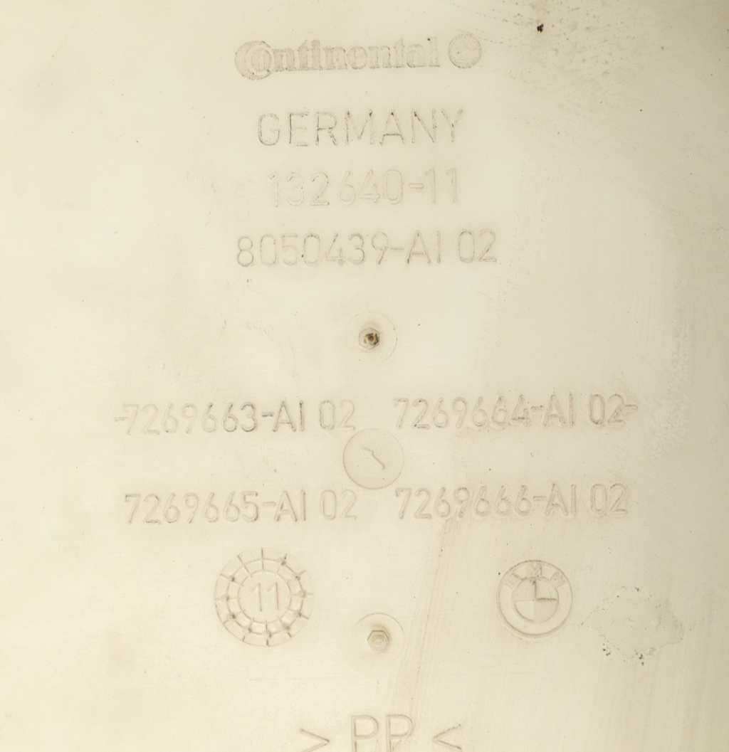 09-18 BMW F13 F12 650I 550I WINDSHIELD WASHER FLUID TANK BOTTLE RESERVOIR OEM