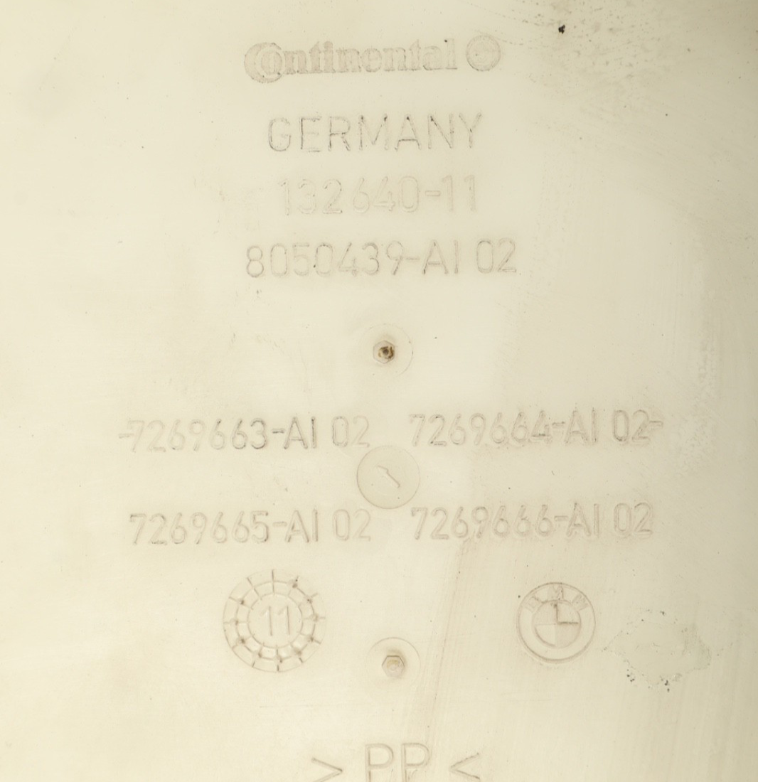 09-18 BMW F13 F12 650I 550I WINDSHIELD WASHER FLUID TANK BOTTLE RESERVOIR OEM