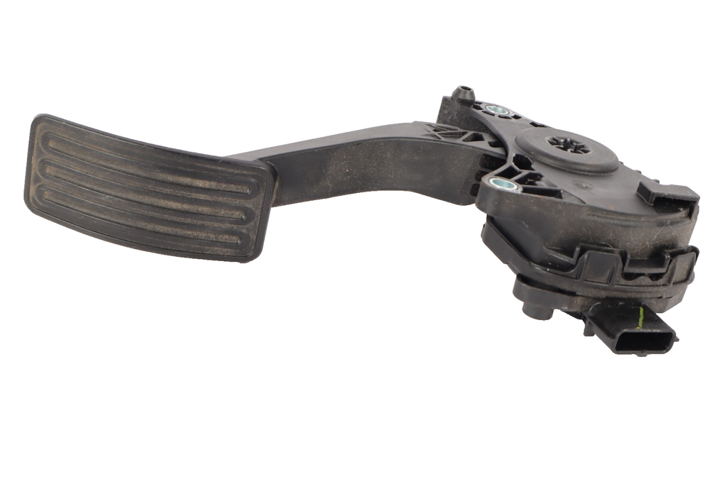 NISSAN MAXIMA 2016 - 2023 ACCELERATOR GAS THROTTLE PEDAL 180023TA0B OEM
