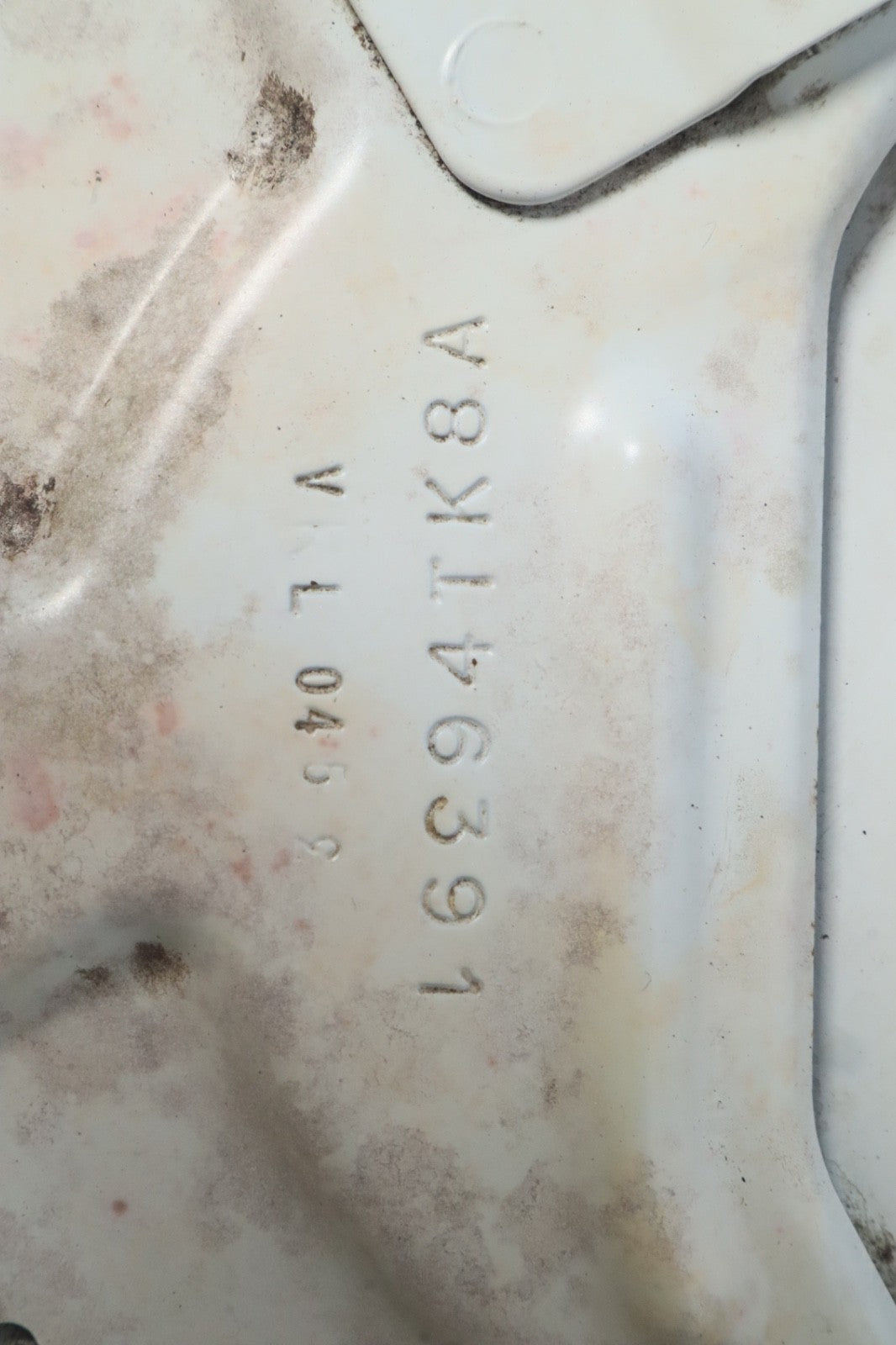 2011-2017 HONDA ODYSSEY FUEL GAS TANK DOOR LID CAP COVER WHITE OEM