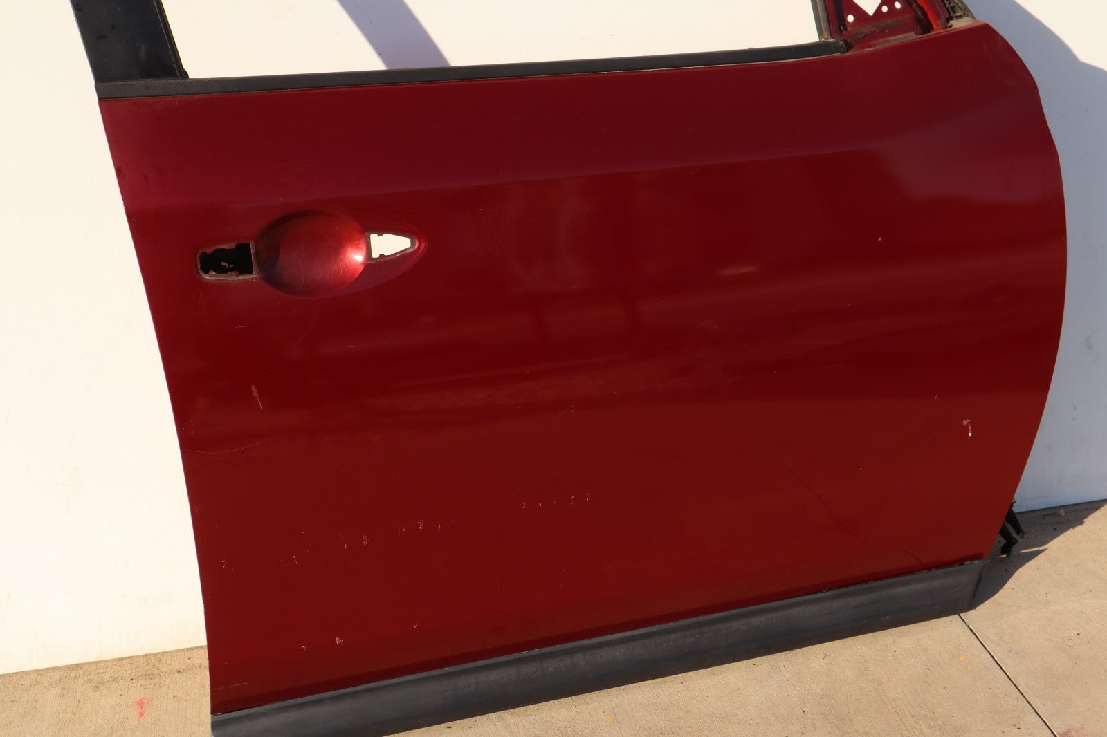 2013-2014 NISSAN PATHFINDER FRONT RIGHT PASSENGER SIDE DOOR SHELL ONLY PICK UP!!