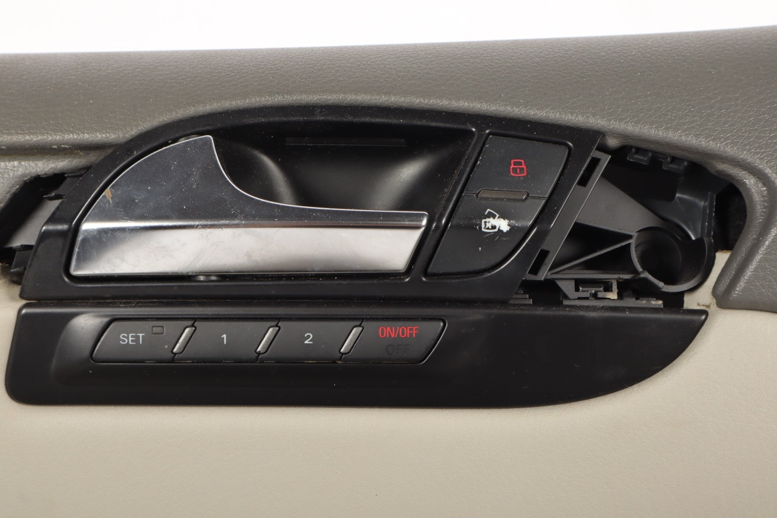2007-2015 AUDI Q7 FRONT LEFT DRIVER SIDE DOOR PANEL ASSEMBLY GENUINE OEM