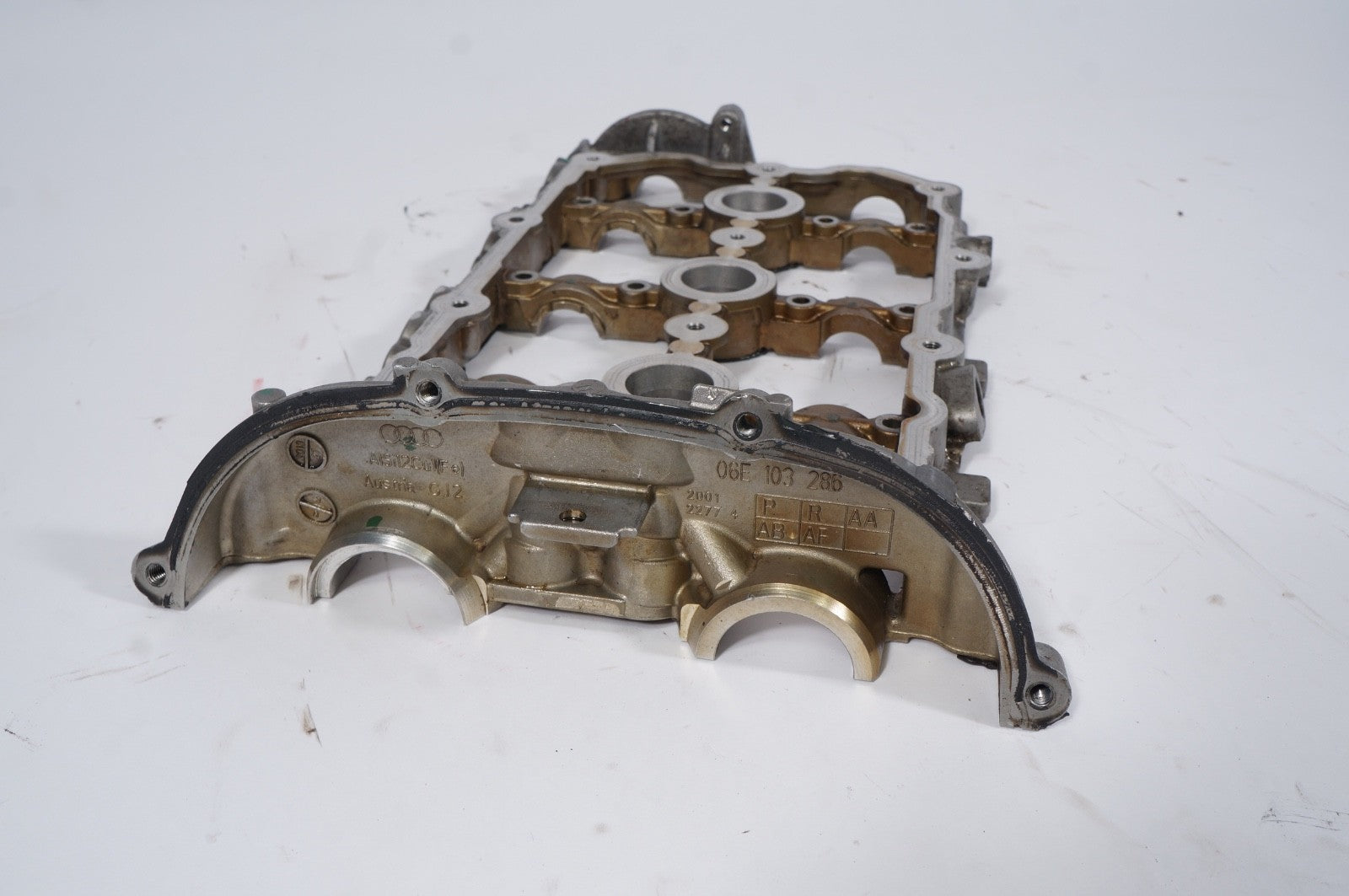 2009-2017 AUDI A7 RIGHT ENGINE CYLINDER HEAD CAMSHAFT COVER 06E103286 OEM