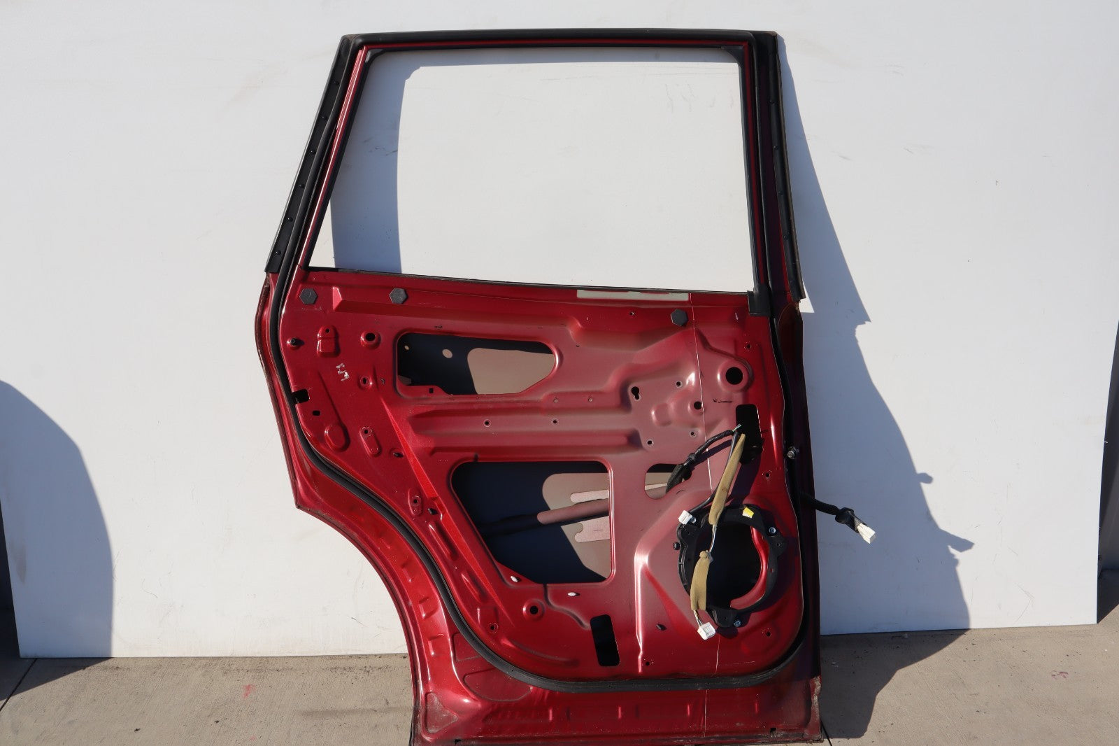 2013-2014 NISSAN PATHFINDER REAR LEFT PASSENGER SIDE DOOR SHELL ONLY PICK UP!!!
