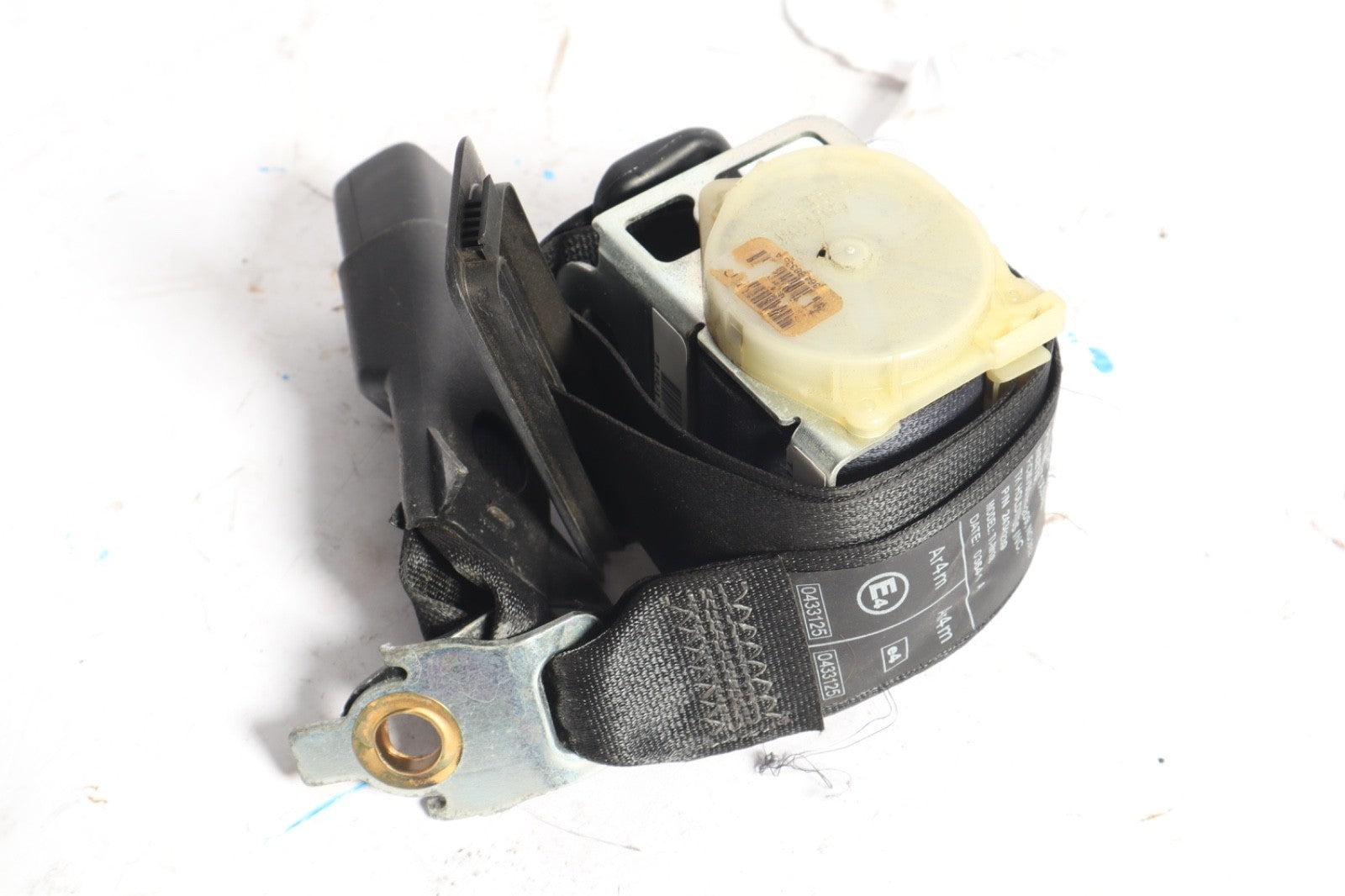 2011 - 2014 Dodge Charger Rear Center Seat Belt Retractor Pursuit OEM