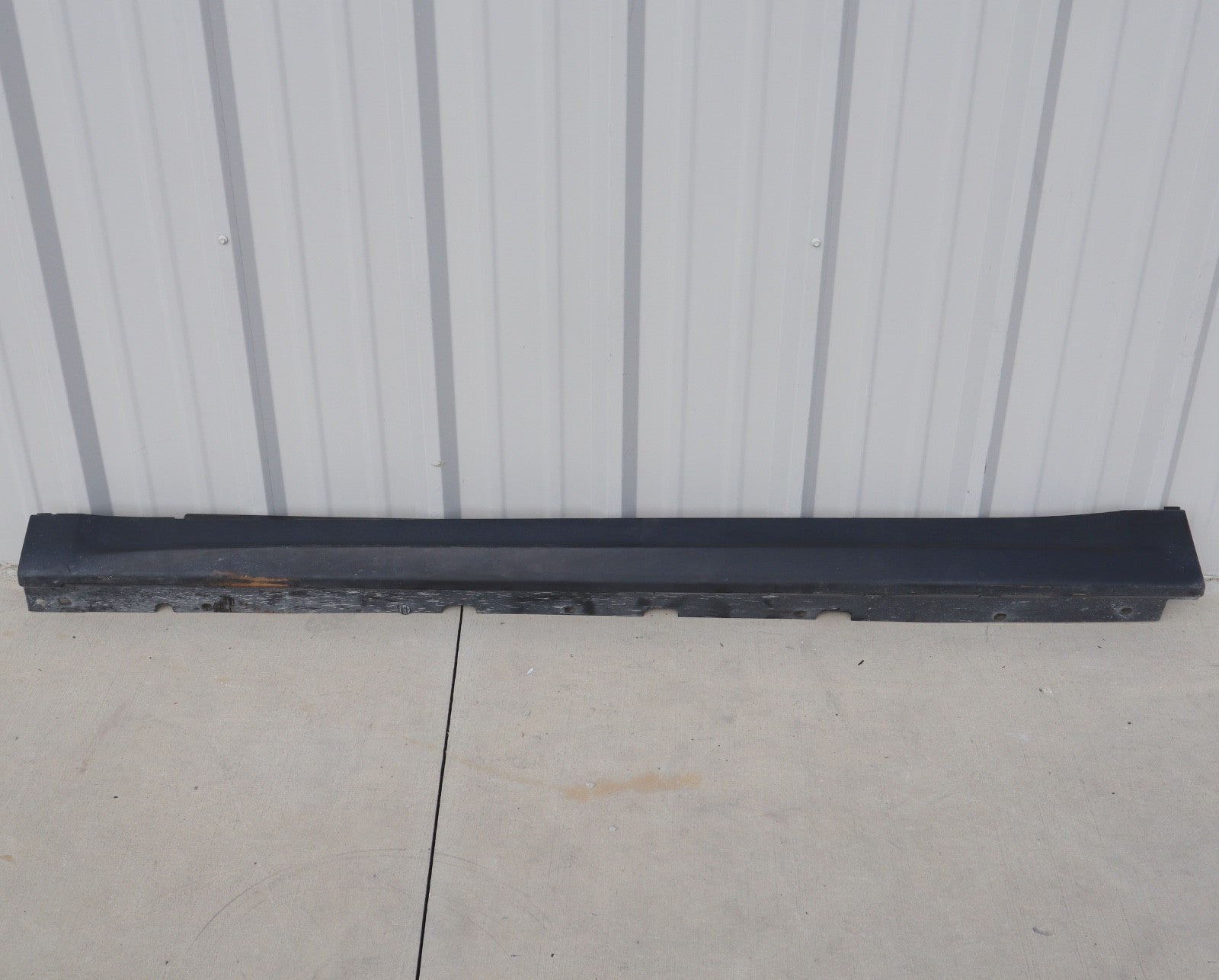 2014 - 2019 Mitsubishi Outlander Left Rocker Molding OEM