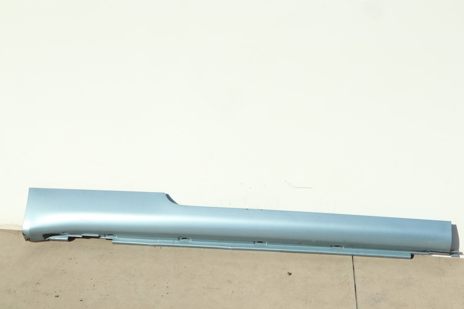2002-2005 AUDI A4 CONVERTIBLE  RIGHT PASSEND SIDE RUNNING BOARD SIDE SKIRT PANEL
