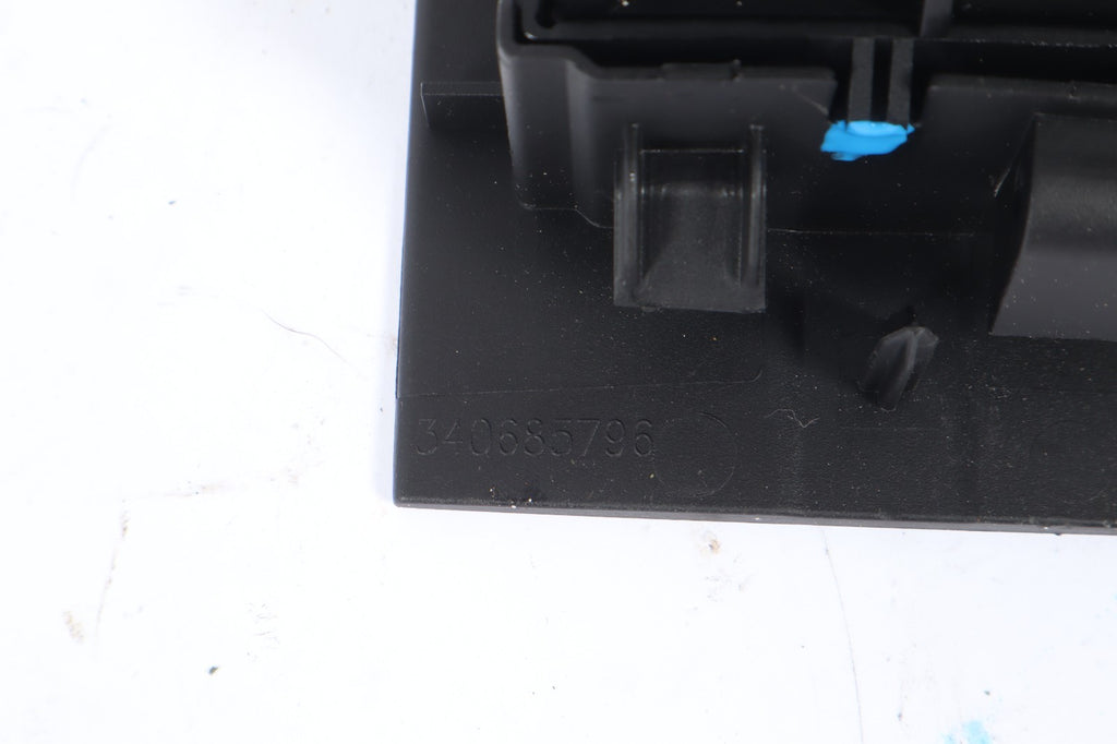 2016-2019 BUICK CASCADA RIGHT WINDOW SWITCH OEM
