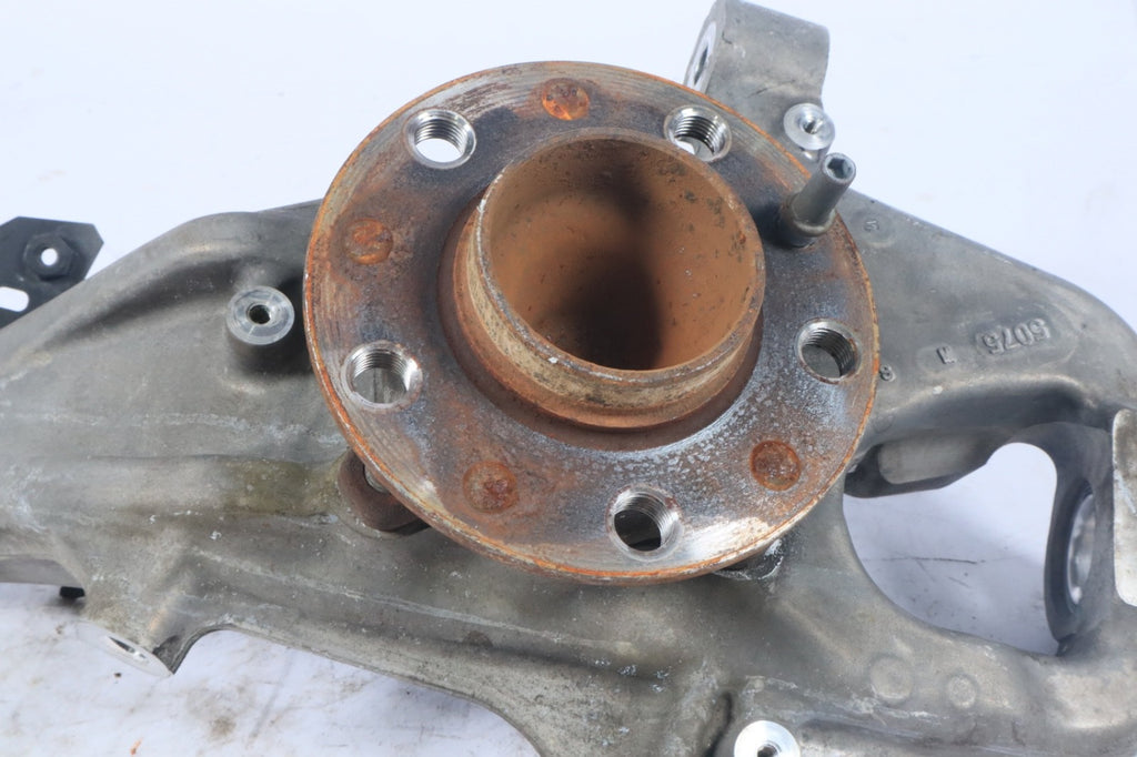 2017-2025 ALFA ROMEO STELVIO AWD FRONT RIGHT SPINDLE KNUCKLE HUB OEM
