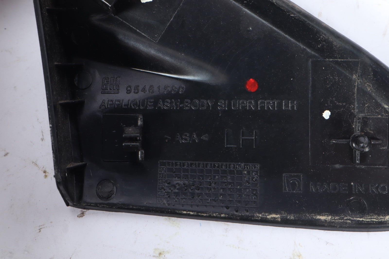 2012-2020 CHEVROLET SONIC LEFT RIGHT UPPER FENDER MOULDING OEM