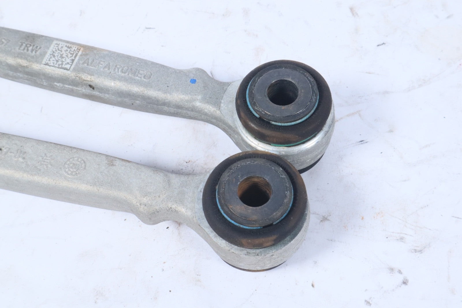 2017-21 ALFA ROMEO STELVIO REAR RIGHT & LEFT FORWARD UPPER CONTROL ARM SET OEM