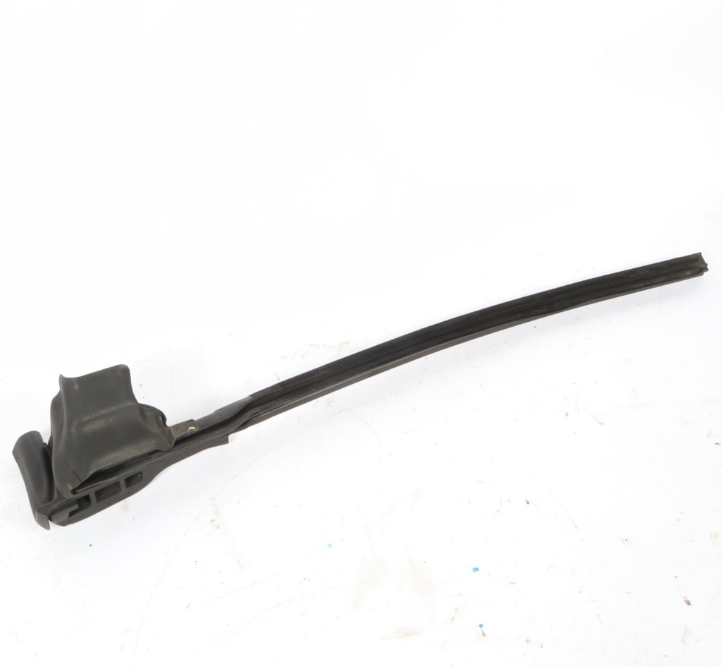 2016–2019 Buick Cascada Rear Right Quarter Window Seal OEM 13402213