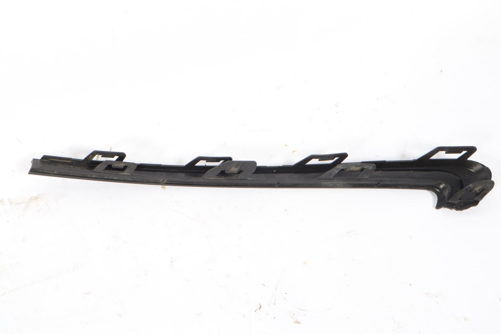 2016–19 Buick Cascada Front Bumper Outer Trim Insert LH RH OEM 13369008 13369009