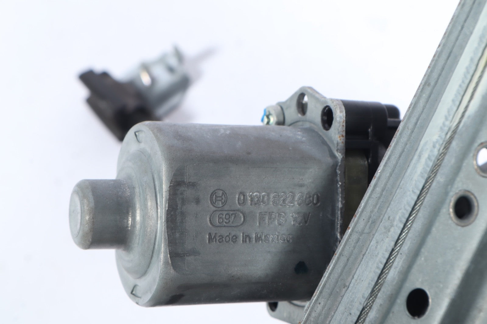 2012-2020 CHEVROLET SONIC REAR RIGHT SIDE WINDOW MANUAL REGULATOR OEM