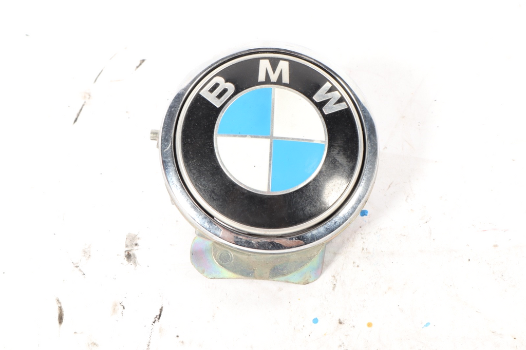 2012-2018 BMW F13 F06 650i 640i M6 REAR TRUNK LID EMBLEM BUTTON RING OEM