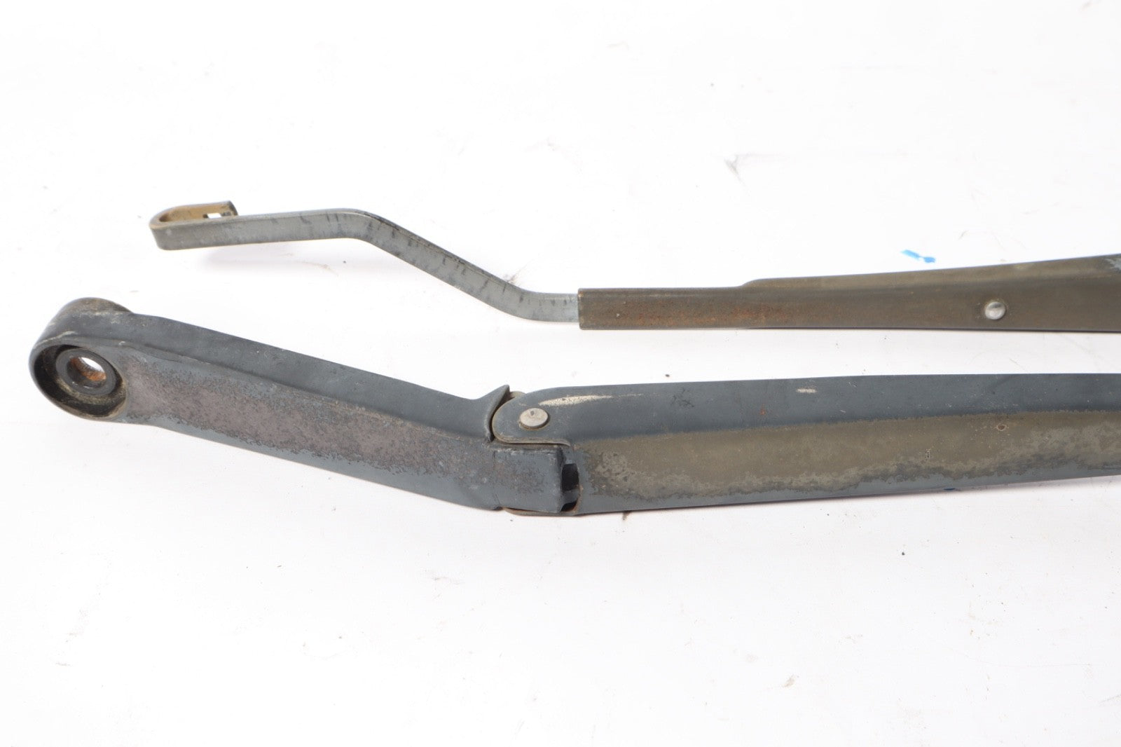 2004-2015 Nissan Armada Left & Right Windshield Wiper Set OEM