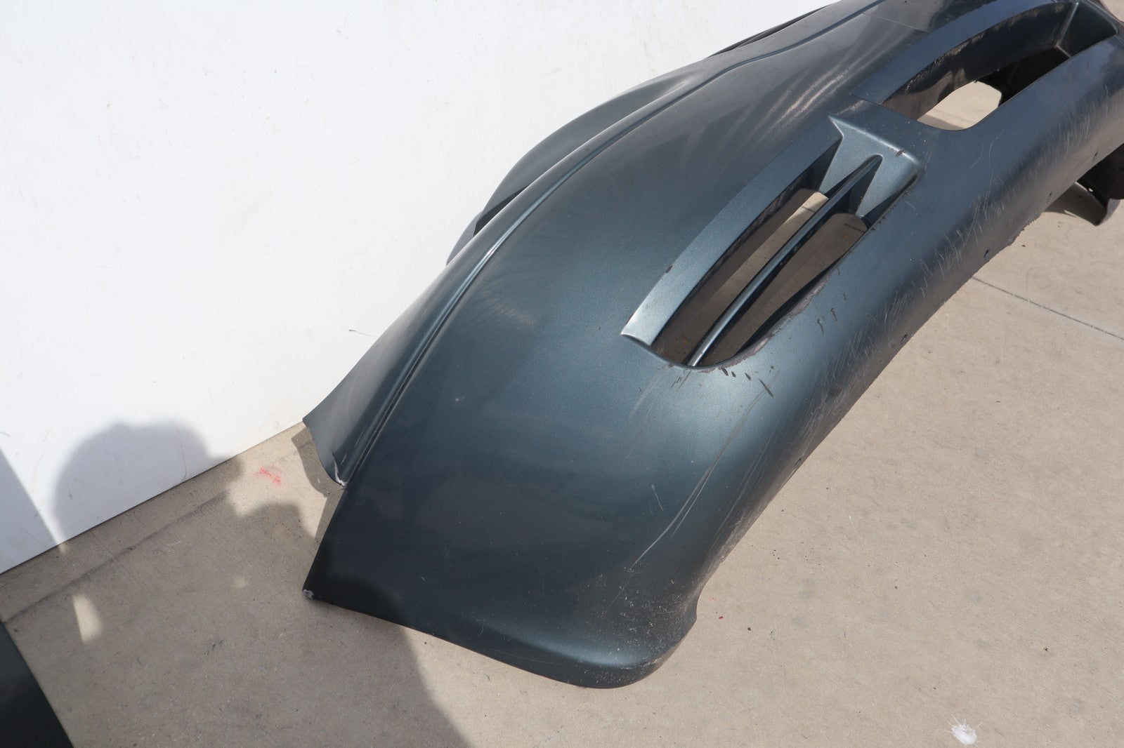 2001-2004 CHRYSLER TOWN & COUNTRY FRONT BUMPER COVER OEM ONLY PICK UP!!!