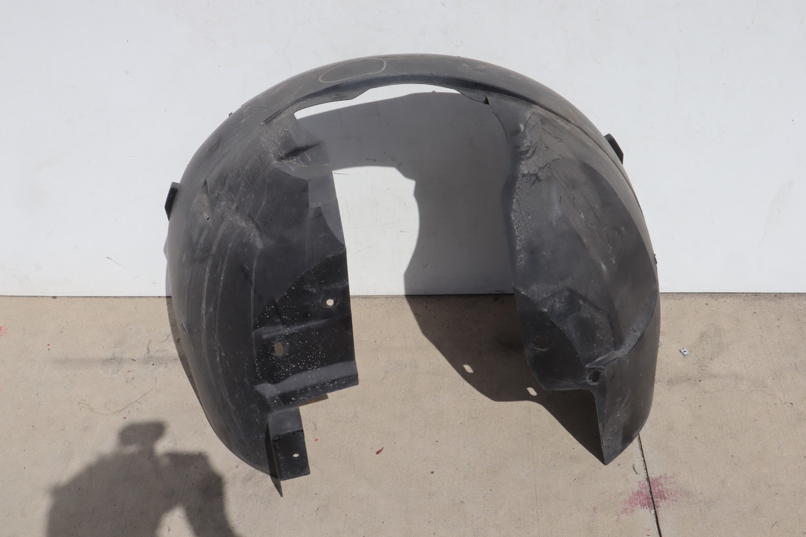 2011-2020 DODGE CARAVAN RIGHT PASSENGER SIDE FRONT FENDER LINER OEM 05113094-AD