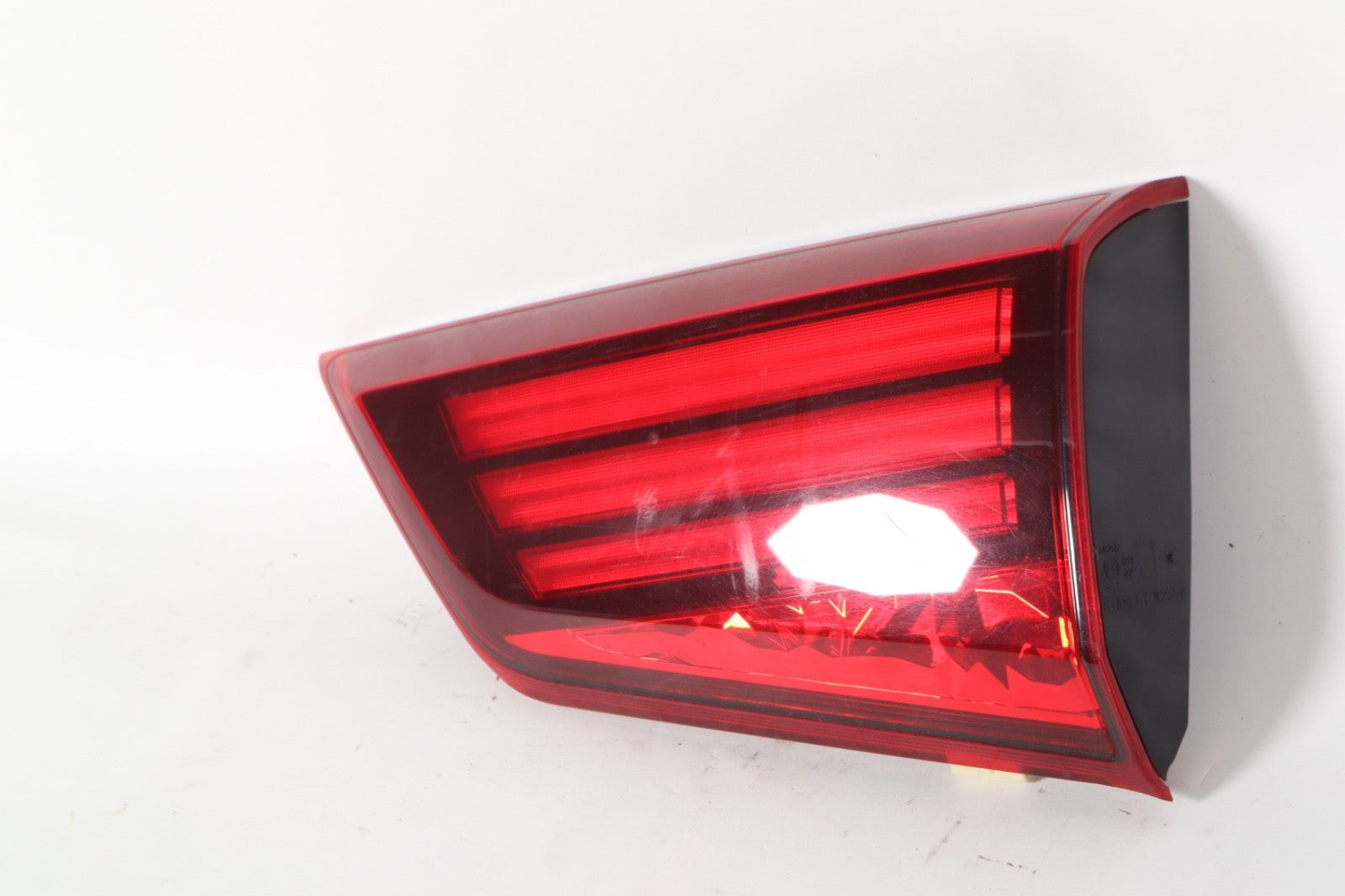 2016-2022 MITSUBISHI OUTLANDER TAIL LIGHT ASSEMBLY RIGHT OEM