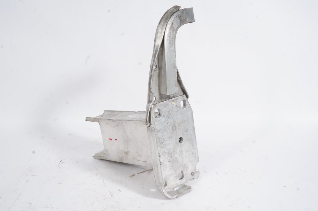 2012-2018 AUDI A6 A7 S6 S7 RS7 (C7 4G8) RIGHT FRONT BUMPER REINFORCEMENT BRACKET