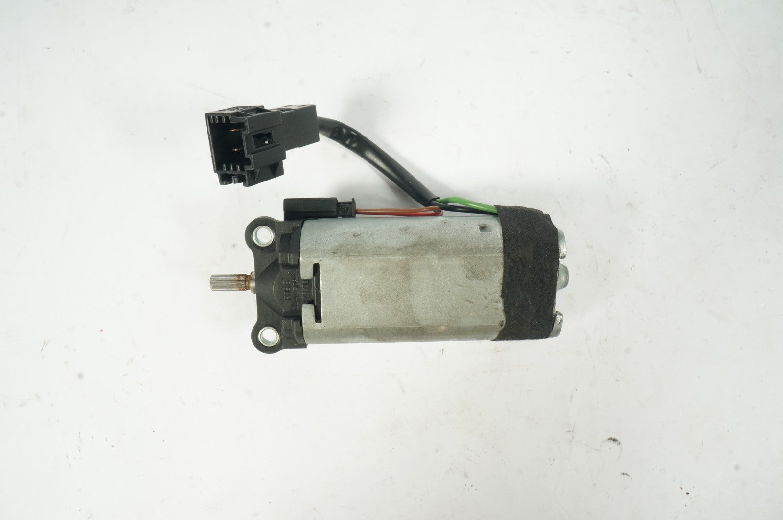 Mercedes W211 W220 W209 Wheel Steering Column Drive Motor Tilt Motor 2205400288