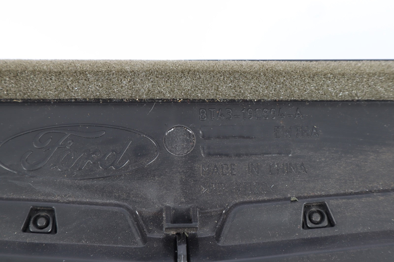 2011-2014 FORD EDGE RADIO CD FACE PLATE REPLACEMENT OEM CT4T18A802DB