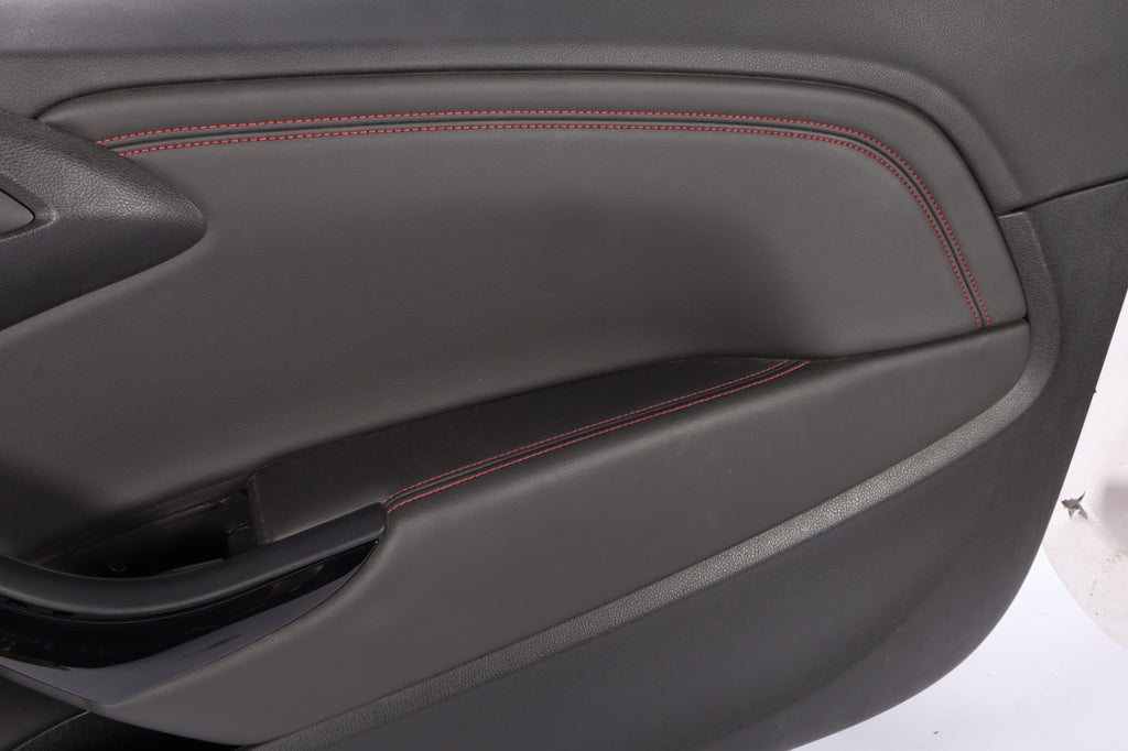 2016-2019 BUICK CASCADA Passenger RH Interior Door Panel Trim 39014325 OEM