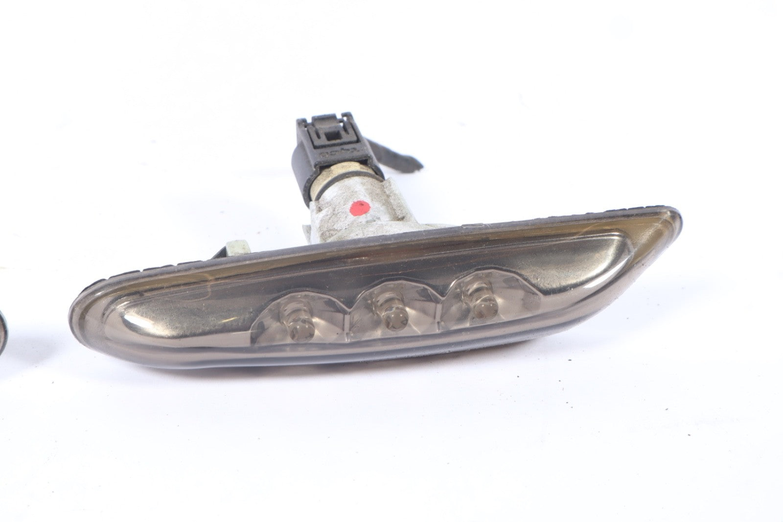 2006-2010 BMW X3 3.0Si E83LCI  RIGHT FRONT FENDER TURN SIGNAL OEM