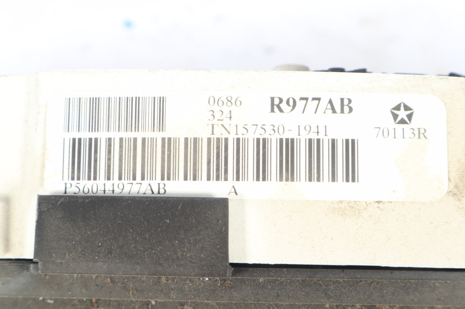 2006-2007 DODGE GRAND CARAVAN SPEEDOMETER INSTRUMENTAL KPH CLUSTER TN157530-9841