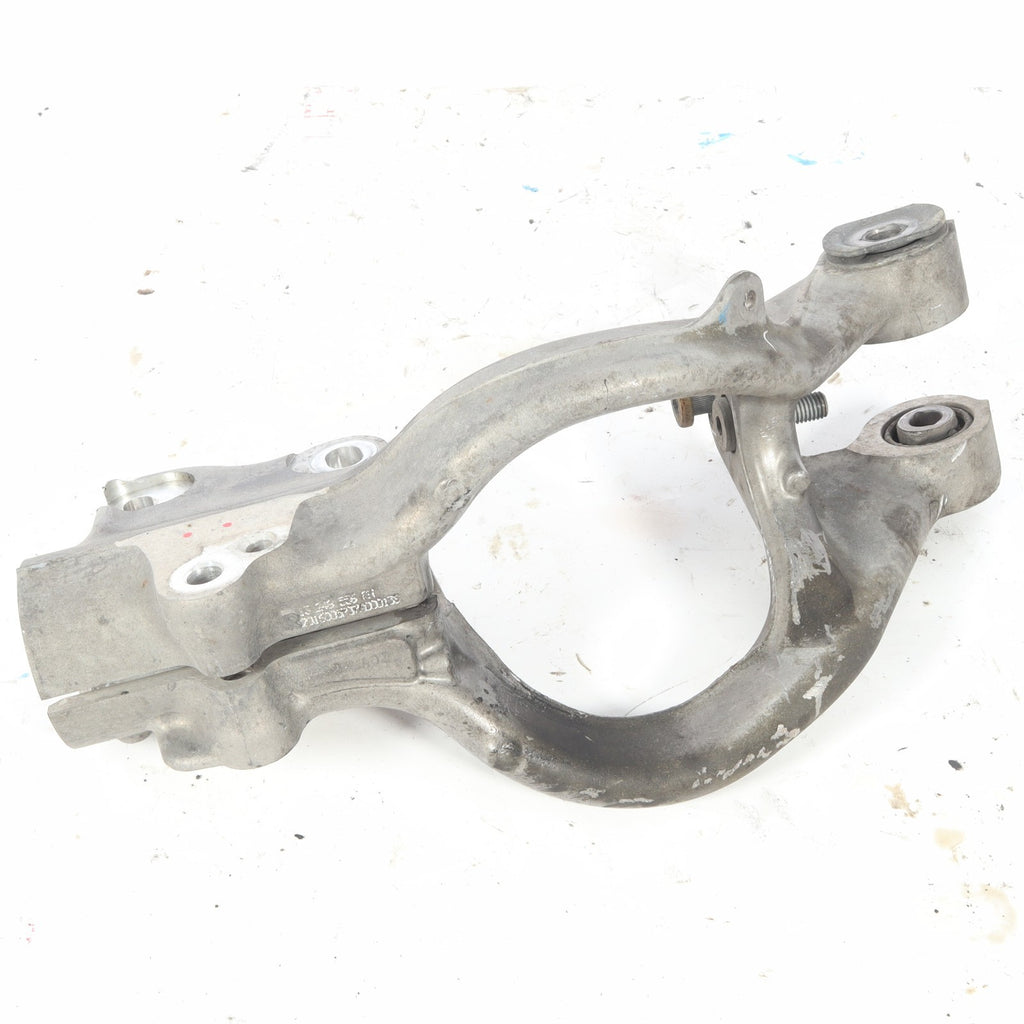 2016-2019 BUICK CASCADA FRONT RIGHT SPINDLE KNUCKLE OEM