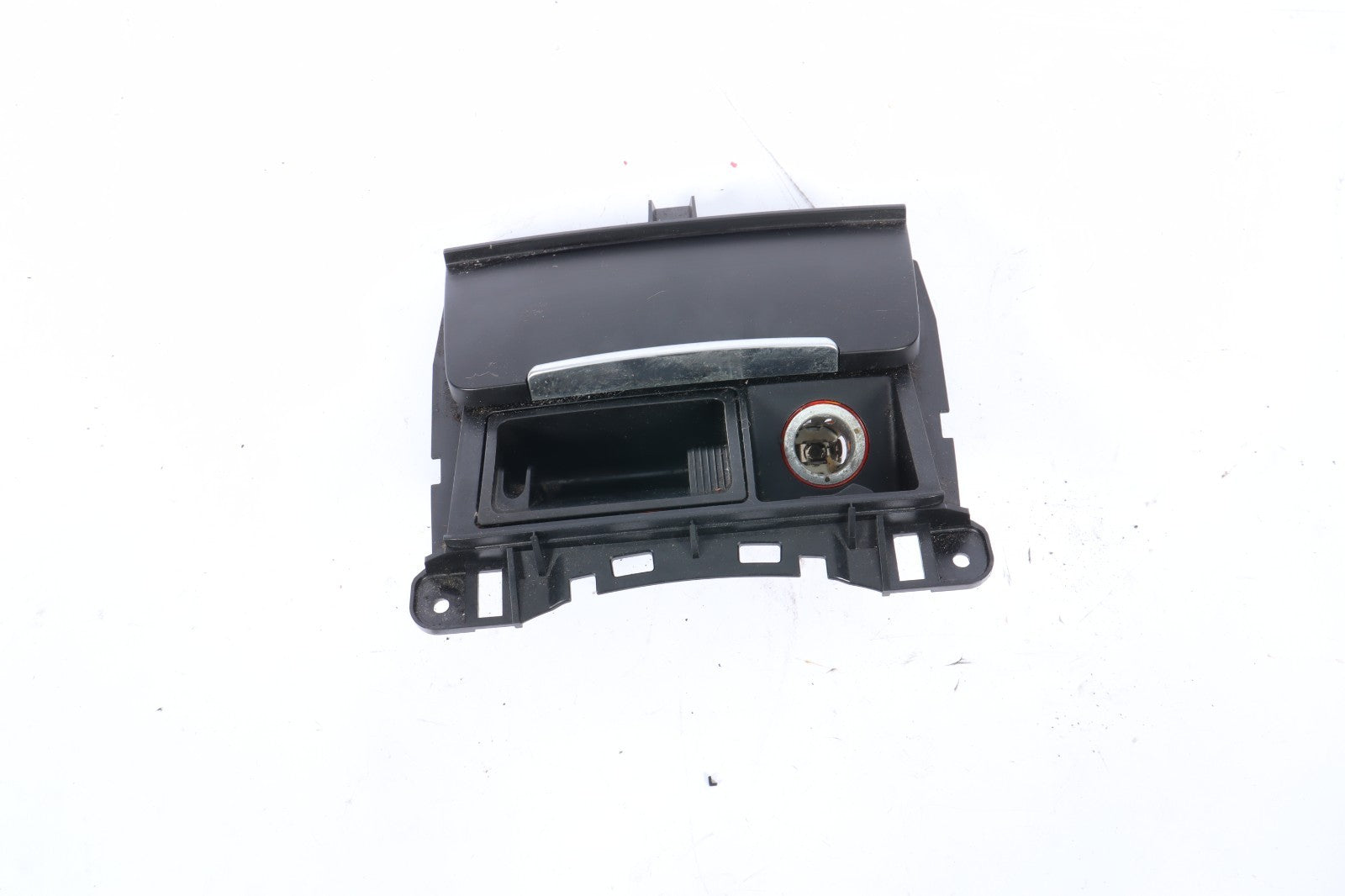 2009‑2016 AUDI Q5 FRONT ASHTRAY ASH TRAY ASSEMBLY 8K0857951 OEM