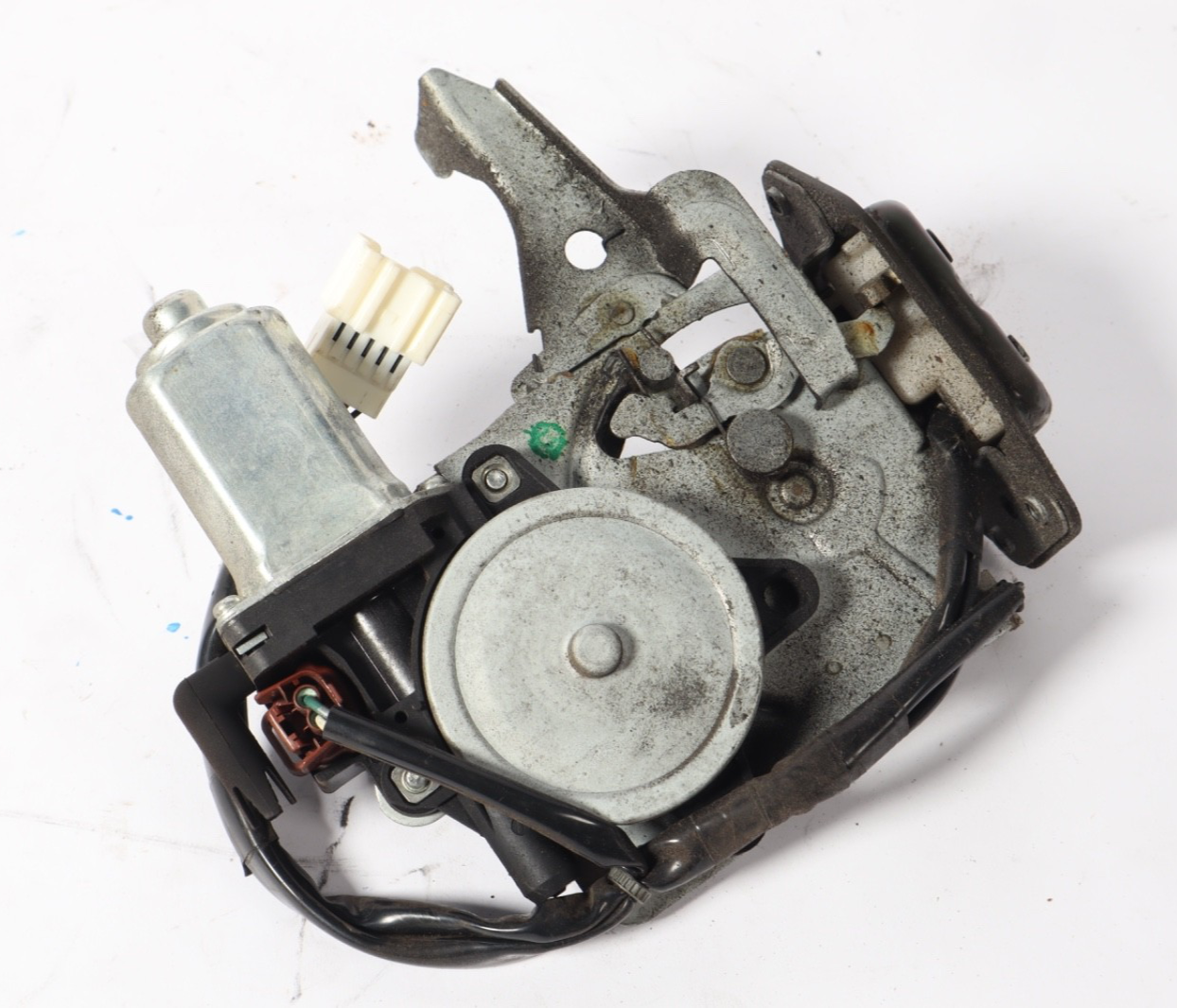 2004-2015 NISSAN ARMADA QX56 POWER LIFTGATE LATCH ACTUATOR MOTOR ASSEMBLY OEM