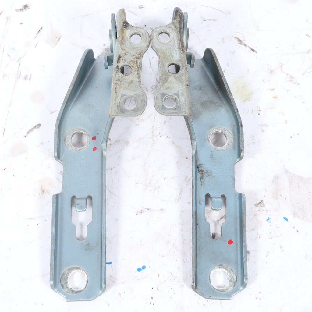 2003-2009 AUDI A4 Right HOOD Hinge 8H0823302 OEM