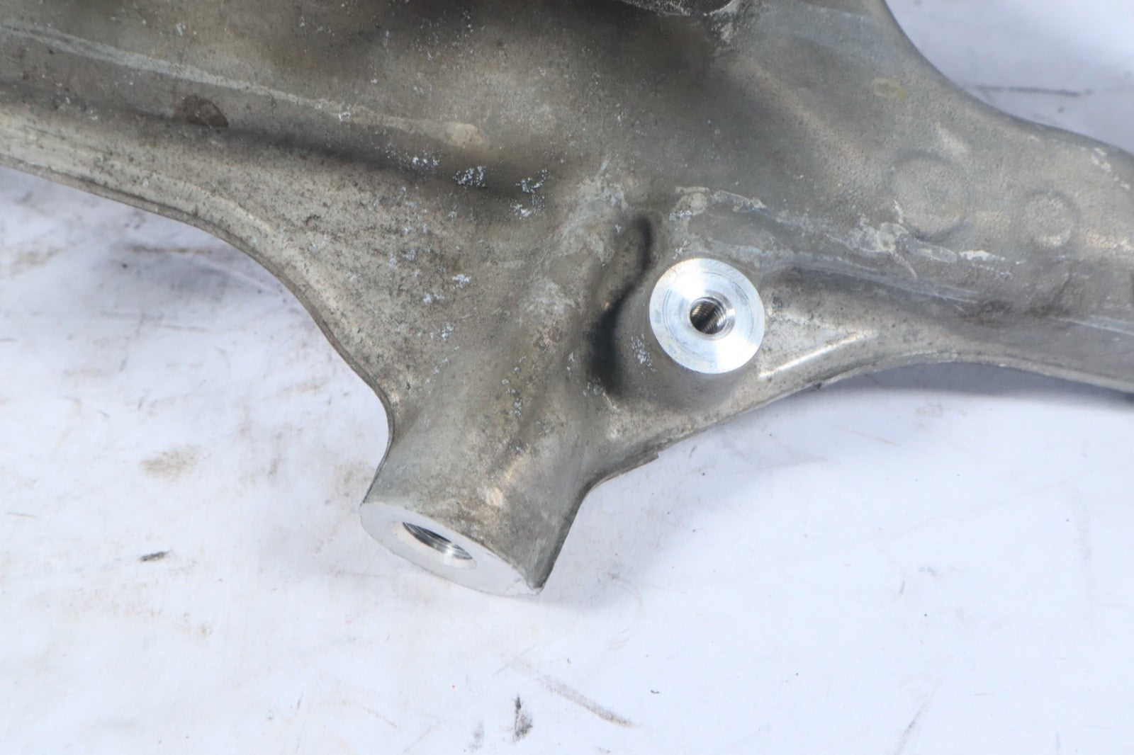 2017-2025 ALFA ROMEO STELVIO AWD FRONT RIGHT SPINDLE KNUCKLE HUB OEM
