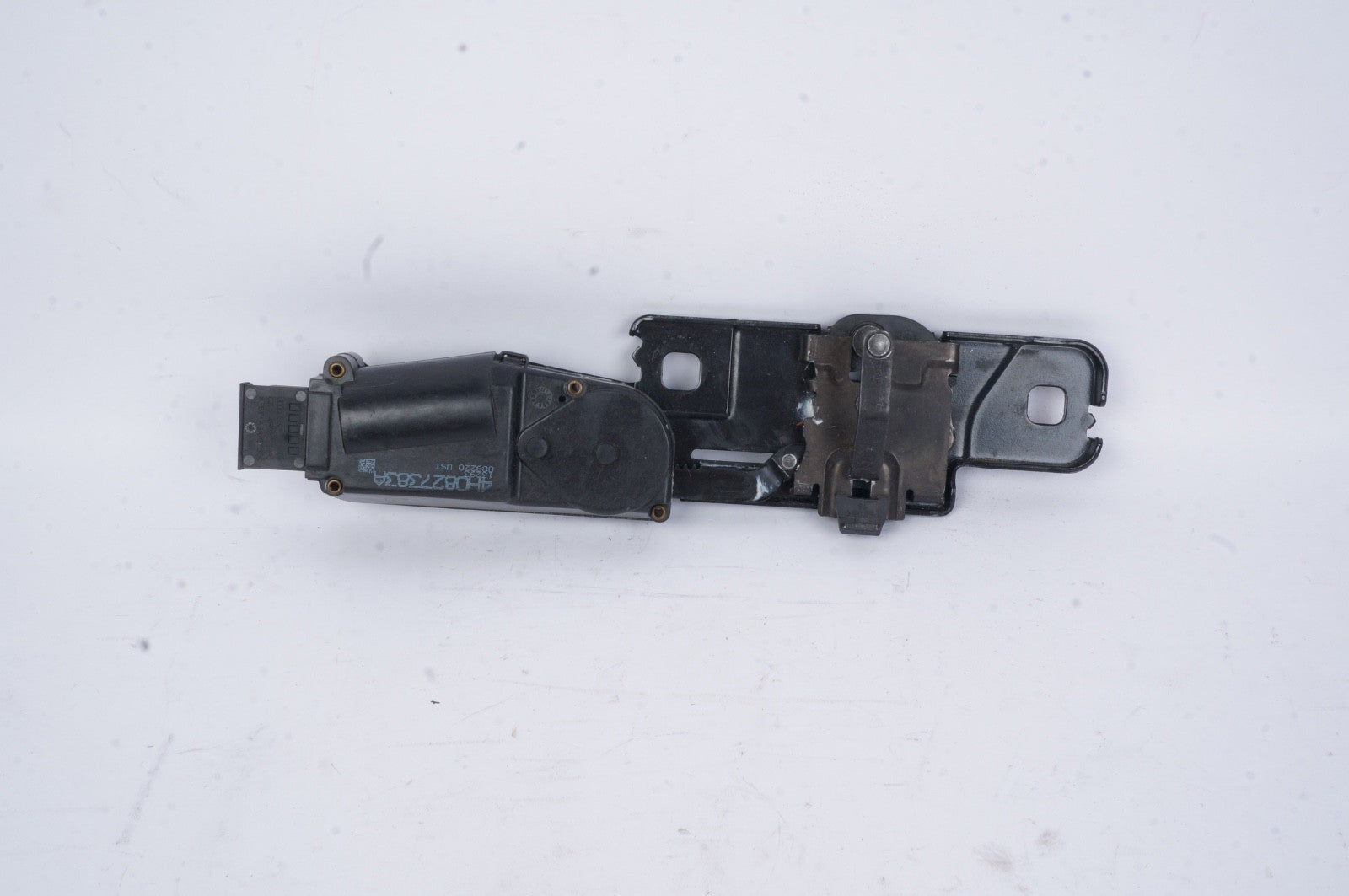 2011-2018 Audi A8 S8 A7 A6 Quattro Trunk Latch Lock Striker Plate 4H0827383A OEM