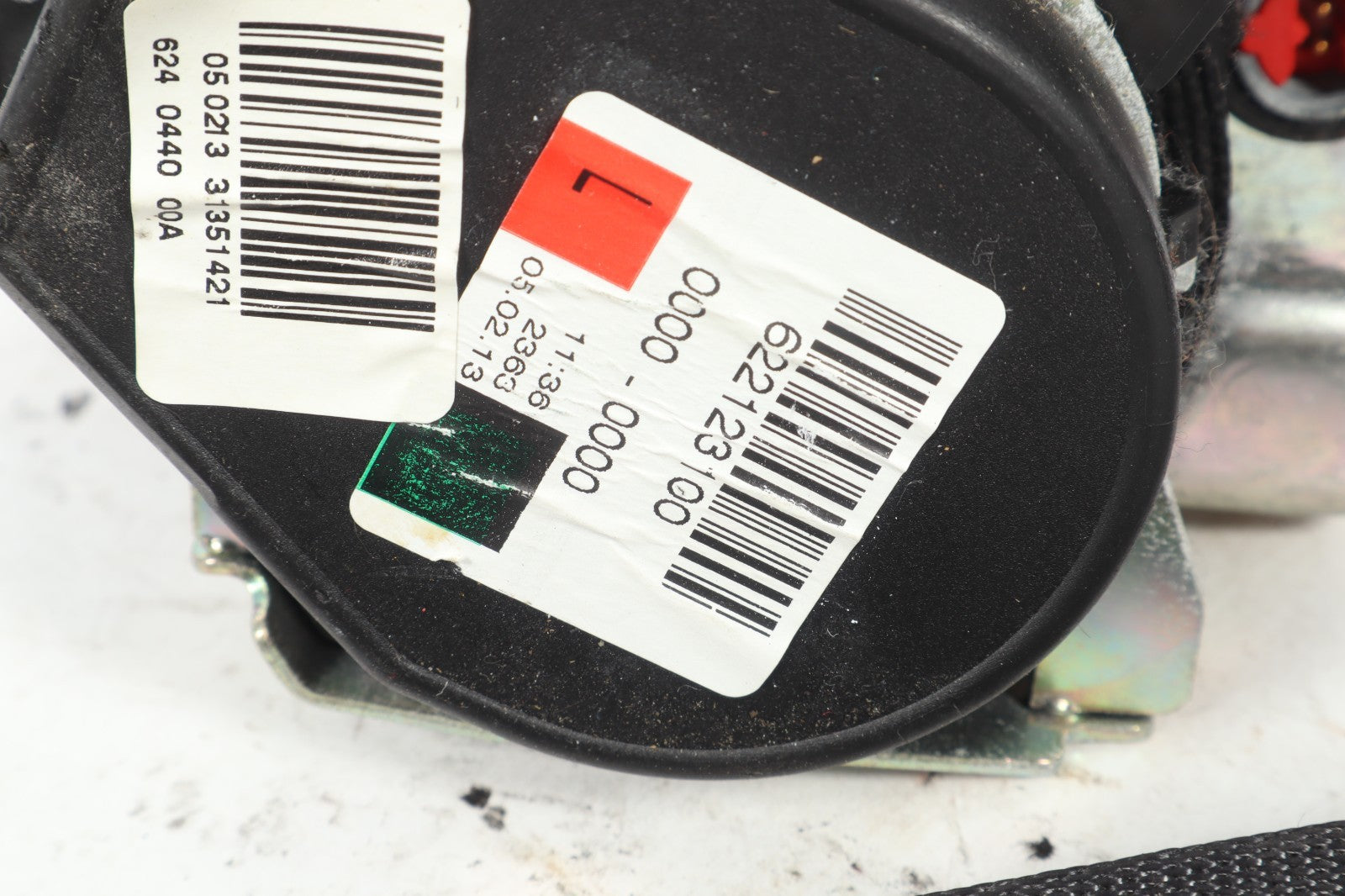 2006 - 2013 VOLVO C70 FRONT LEFT DRIVER SEAT BELT RETRACTOR OEM 31351421