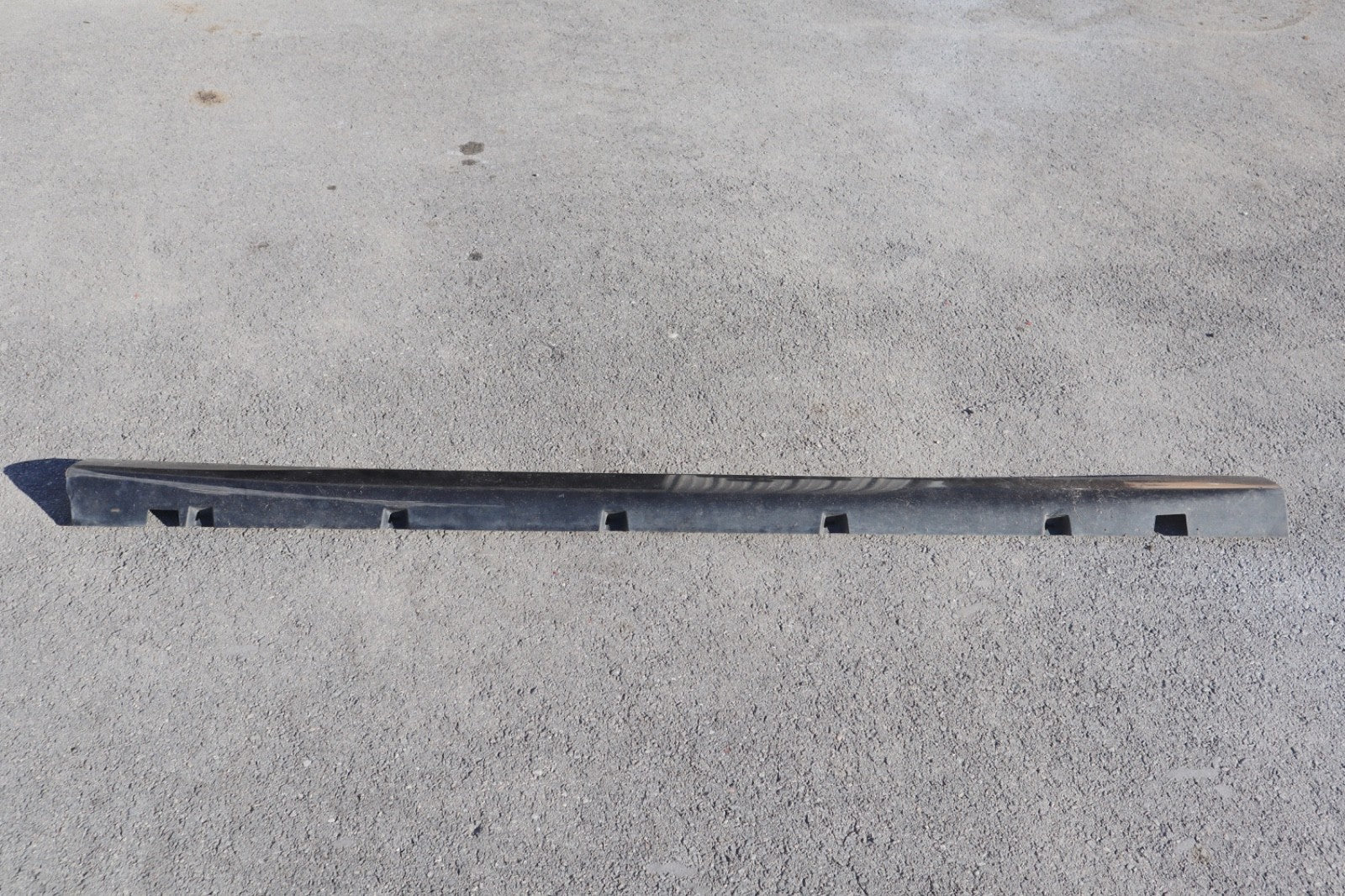 2011-2023 DODGE CHARGER SEDAN RIGHT DRIVER SIDE SKIRT ROCKER PANEL OEM