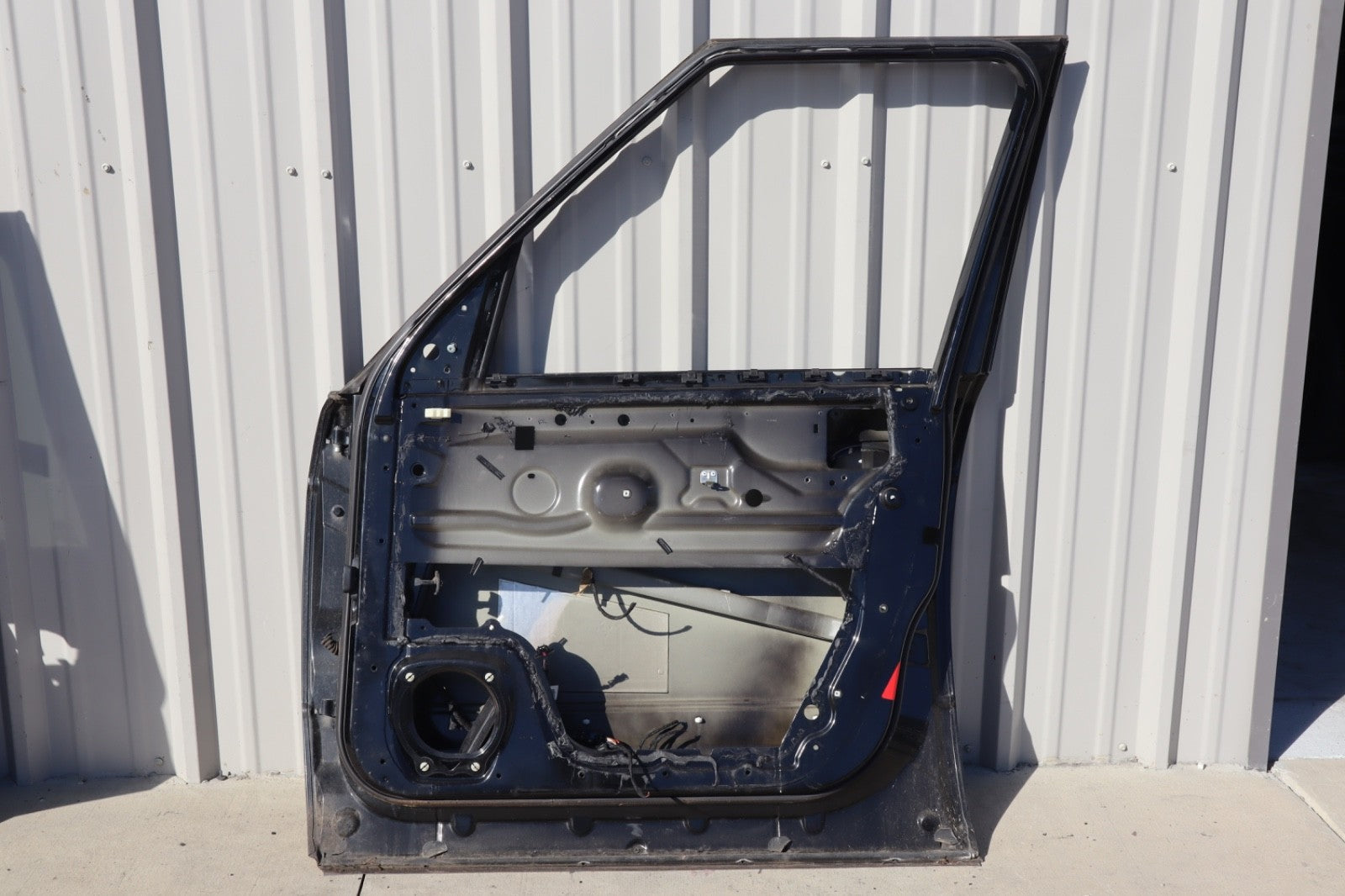 2003-2012 RANGE ROVER L322 FRONT RIGHT PASSENGER  DOOR SHELL  OEM