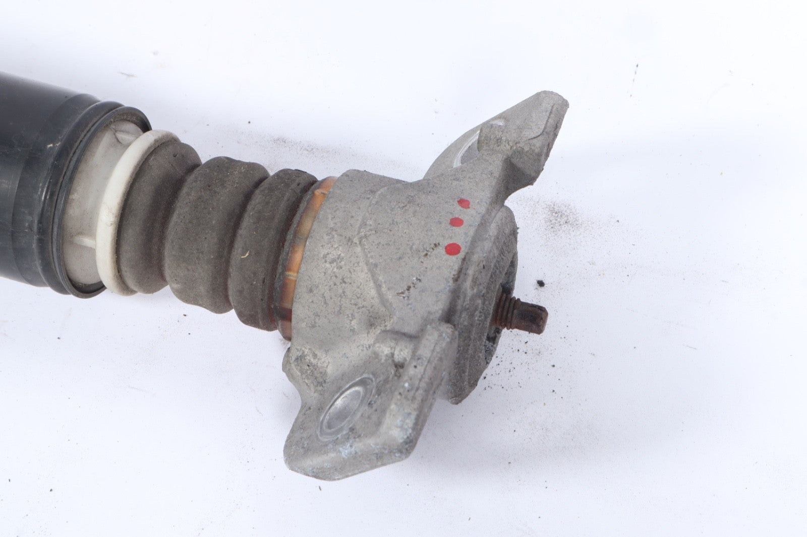 2012-2020 CHEVROLET SONIC REAR RIGHT LEFT SHOCK ABSORBER 95077492