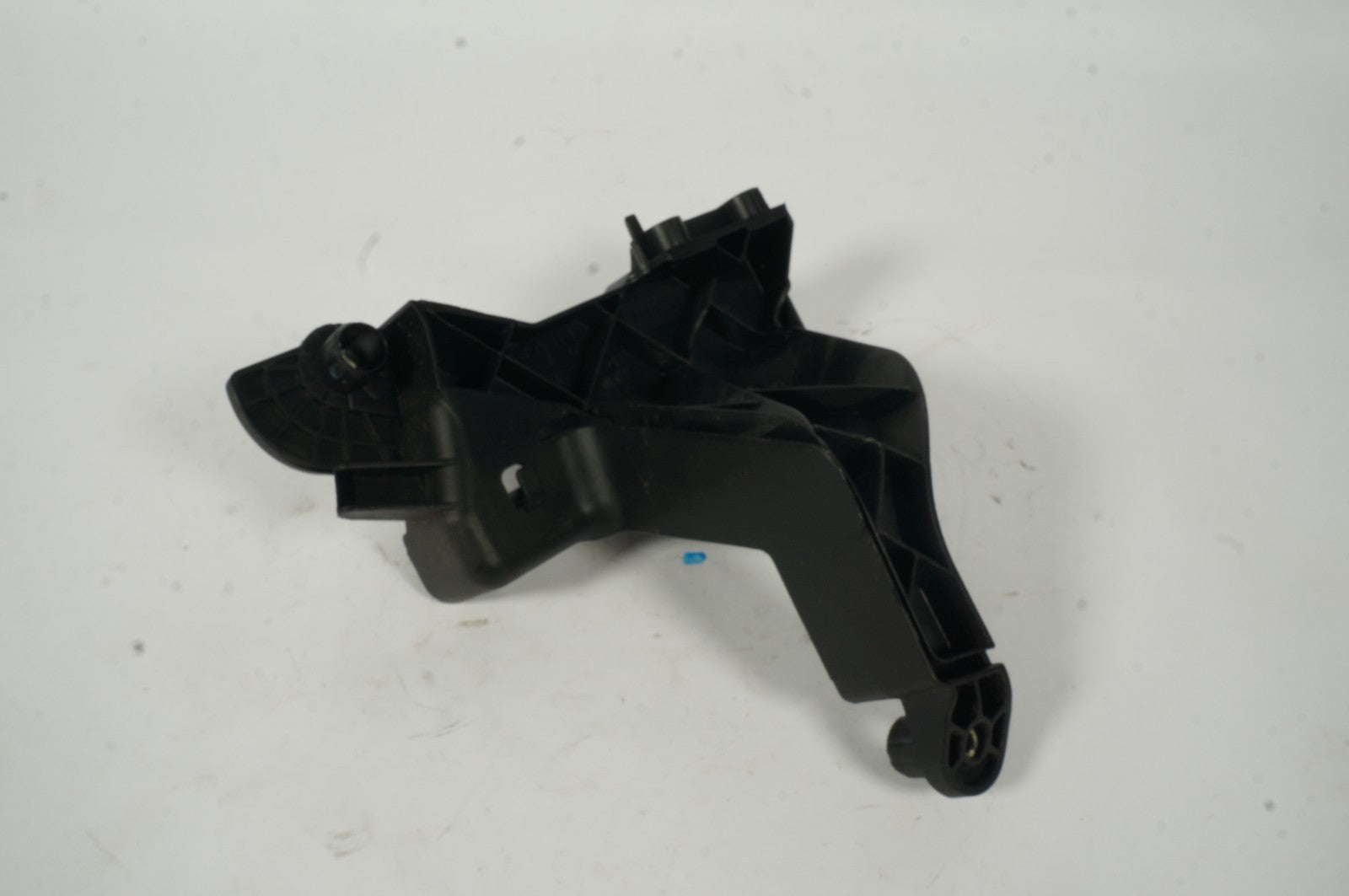 2005 - 2009 MERCEDES SLK350 RIGHT REAR TRUNK PARTITION BRACKET A1719630214 OEM