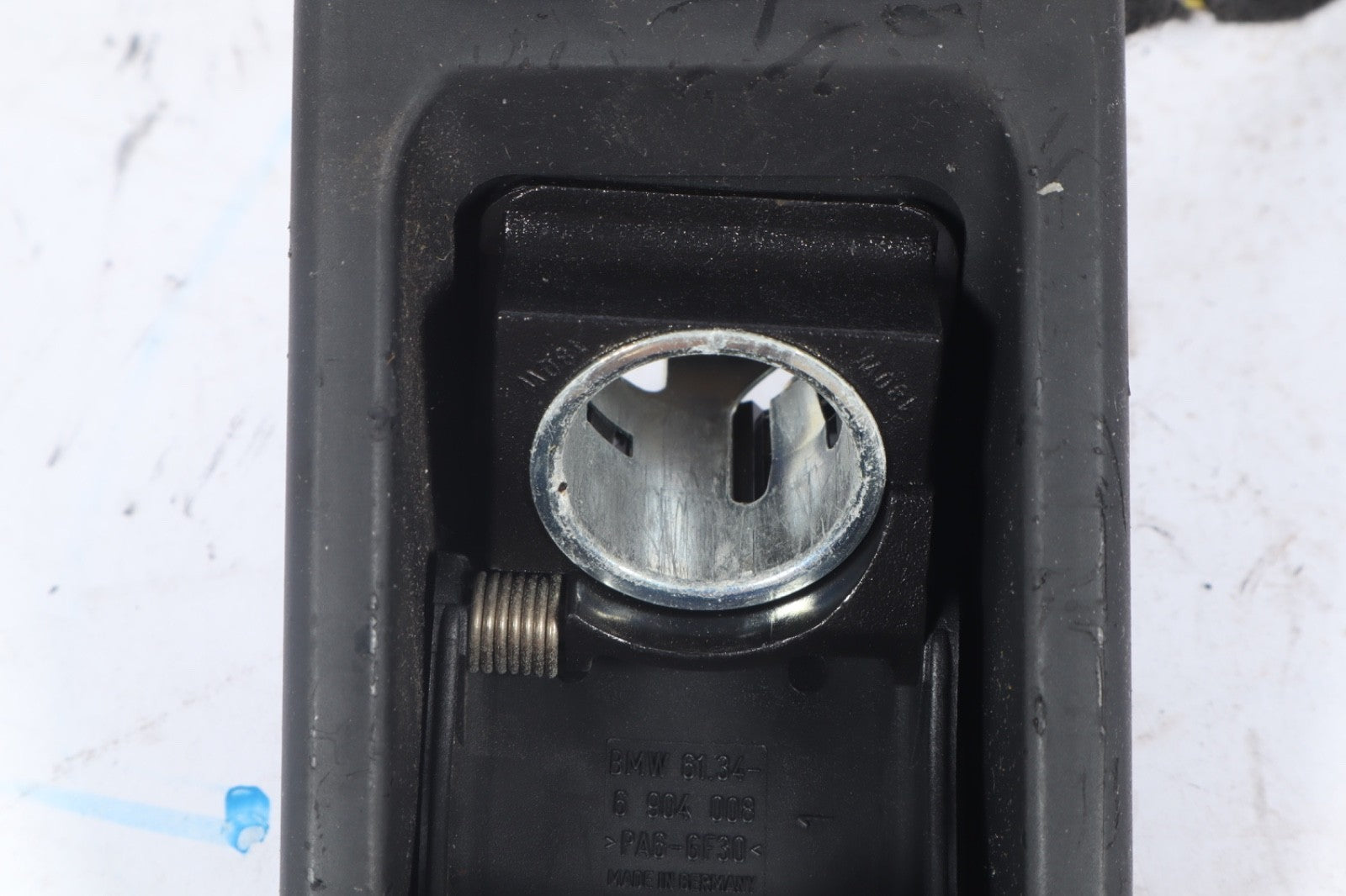 2003-2009 Range Rover HSE Rear Right Trunk Light Lamp Socket OEM 7027276