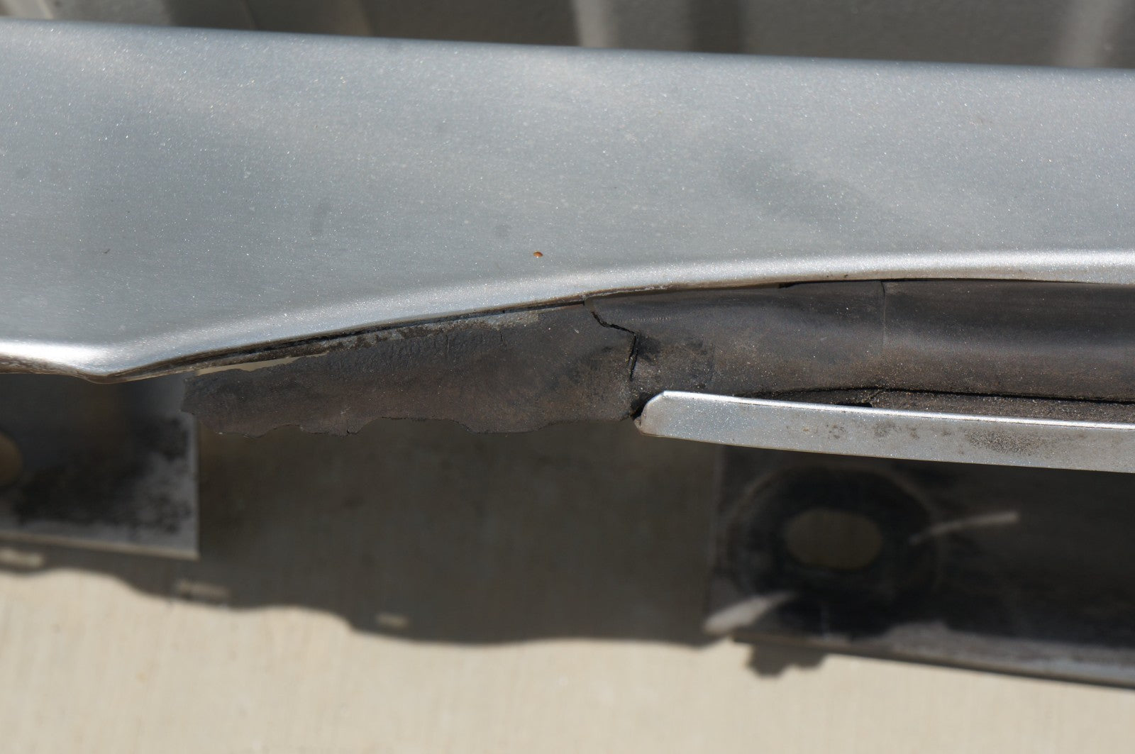 05-11 Mercedes R171 SLK280 SLK300 SLK350 Base Left Side Skirt Rocker Panel OEM
